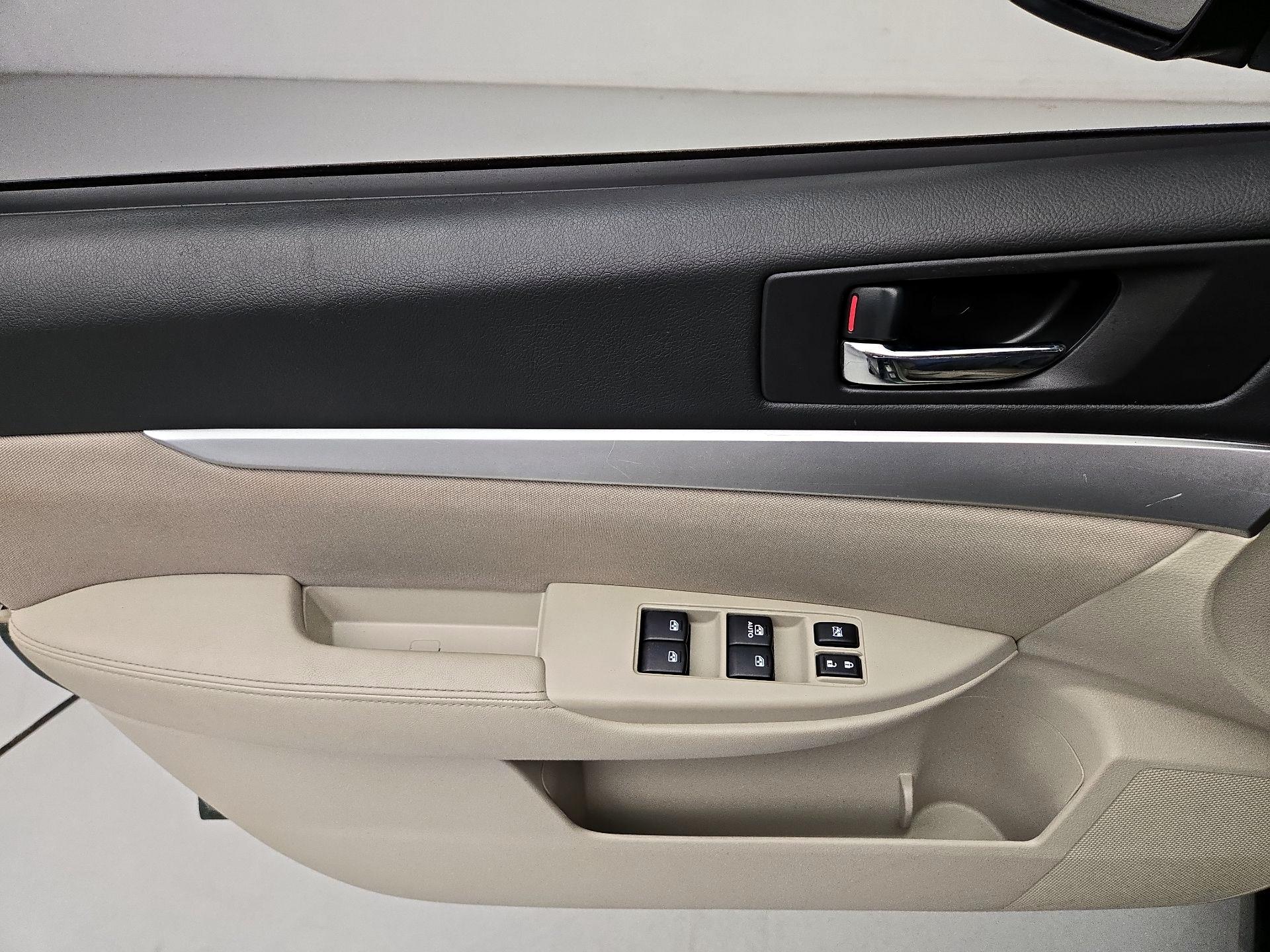 Thumbnail: 2014 Subaru Outback - 12