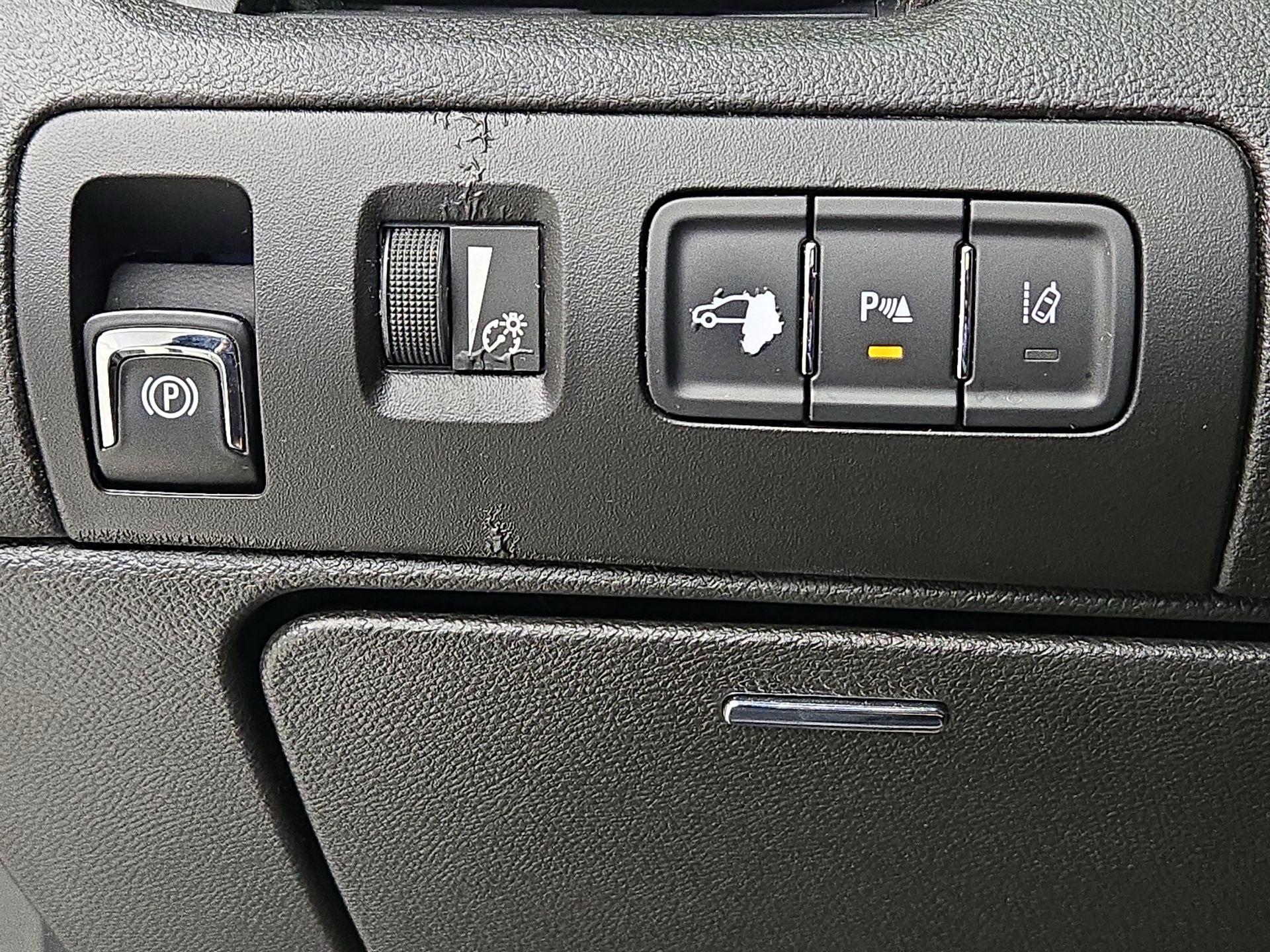 Thumbnail: 2015 Chevrolet Impala - 13