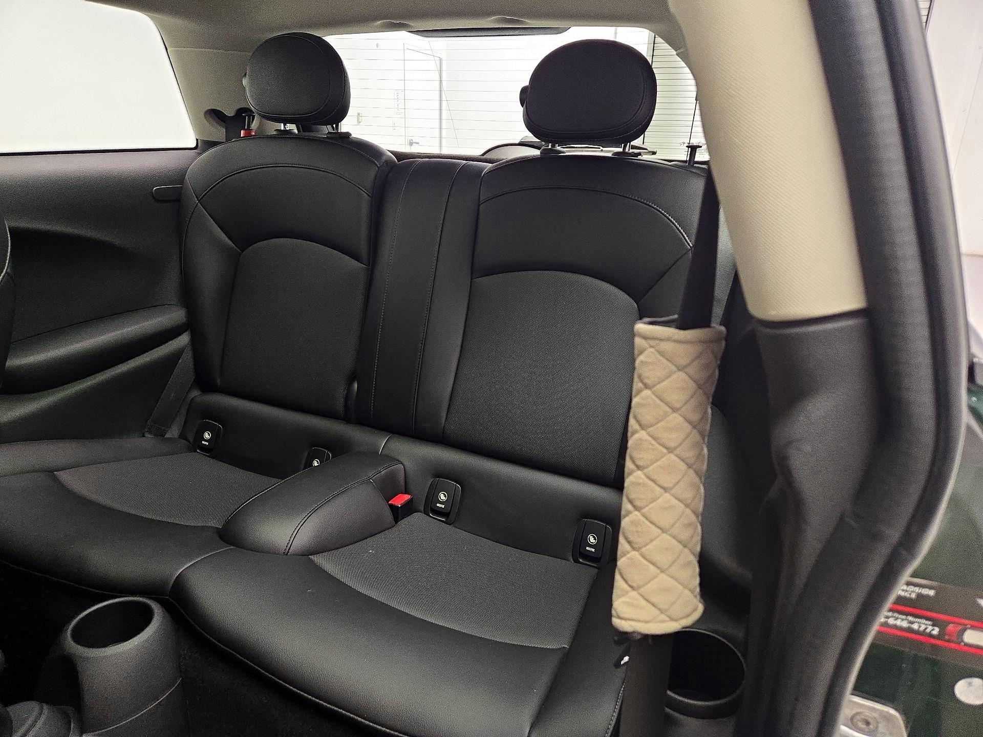 Thumbnail: 2014 MINI Cooper Hardtop - 19