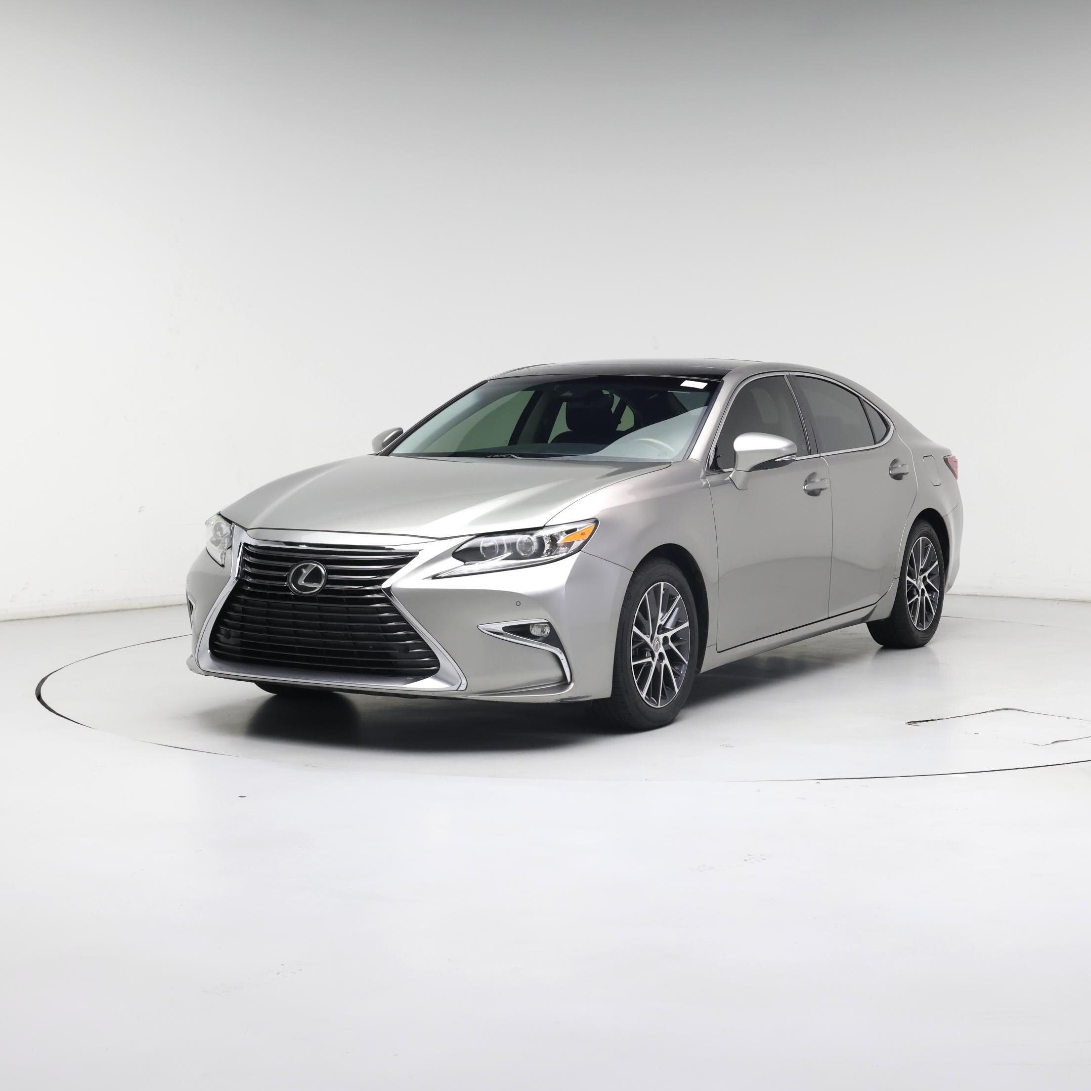 Thumbnail: 2016 Lexus ES - 4