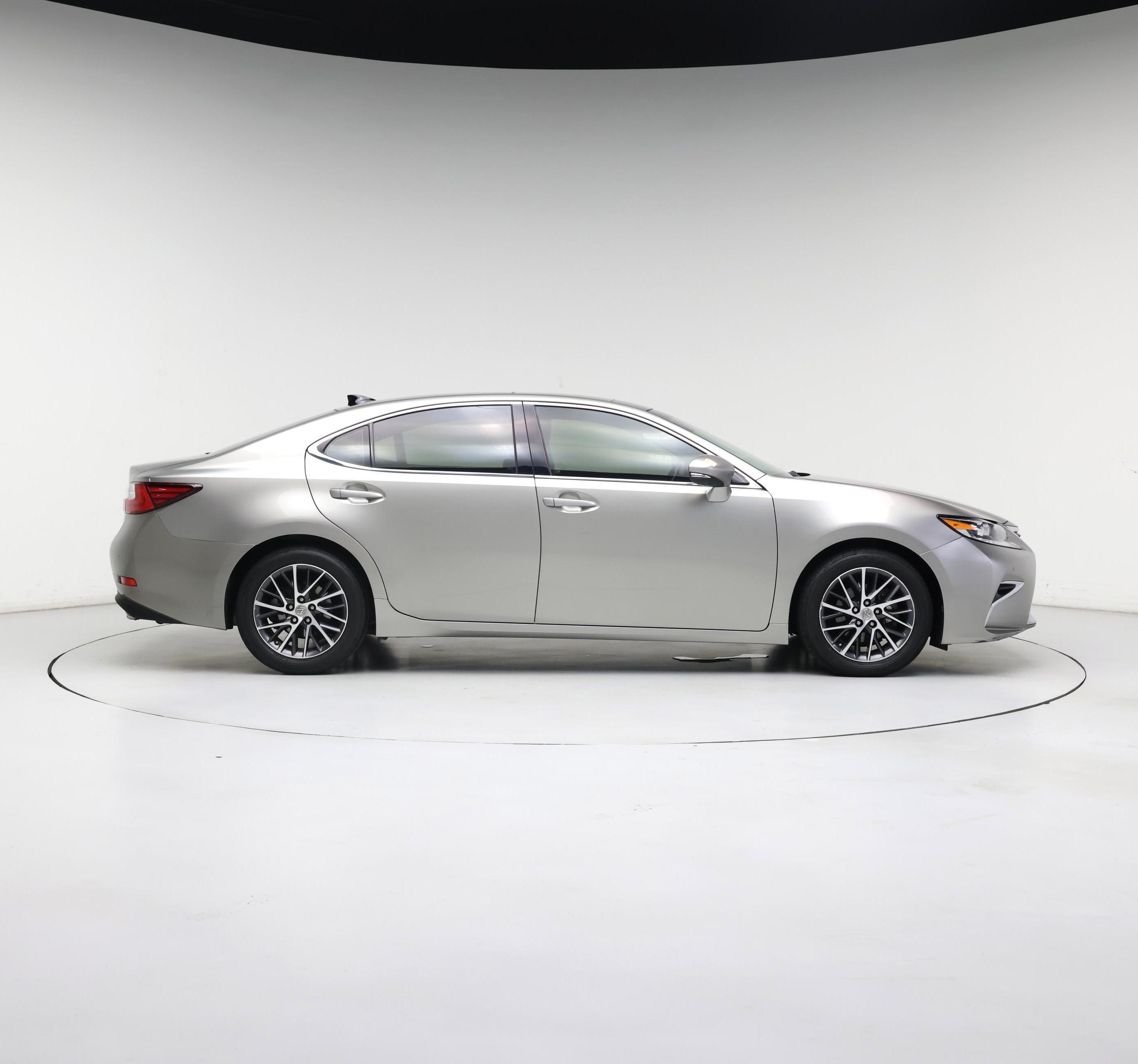 Thumbnail: 2016 Lexus ES - 7