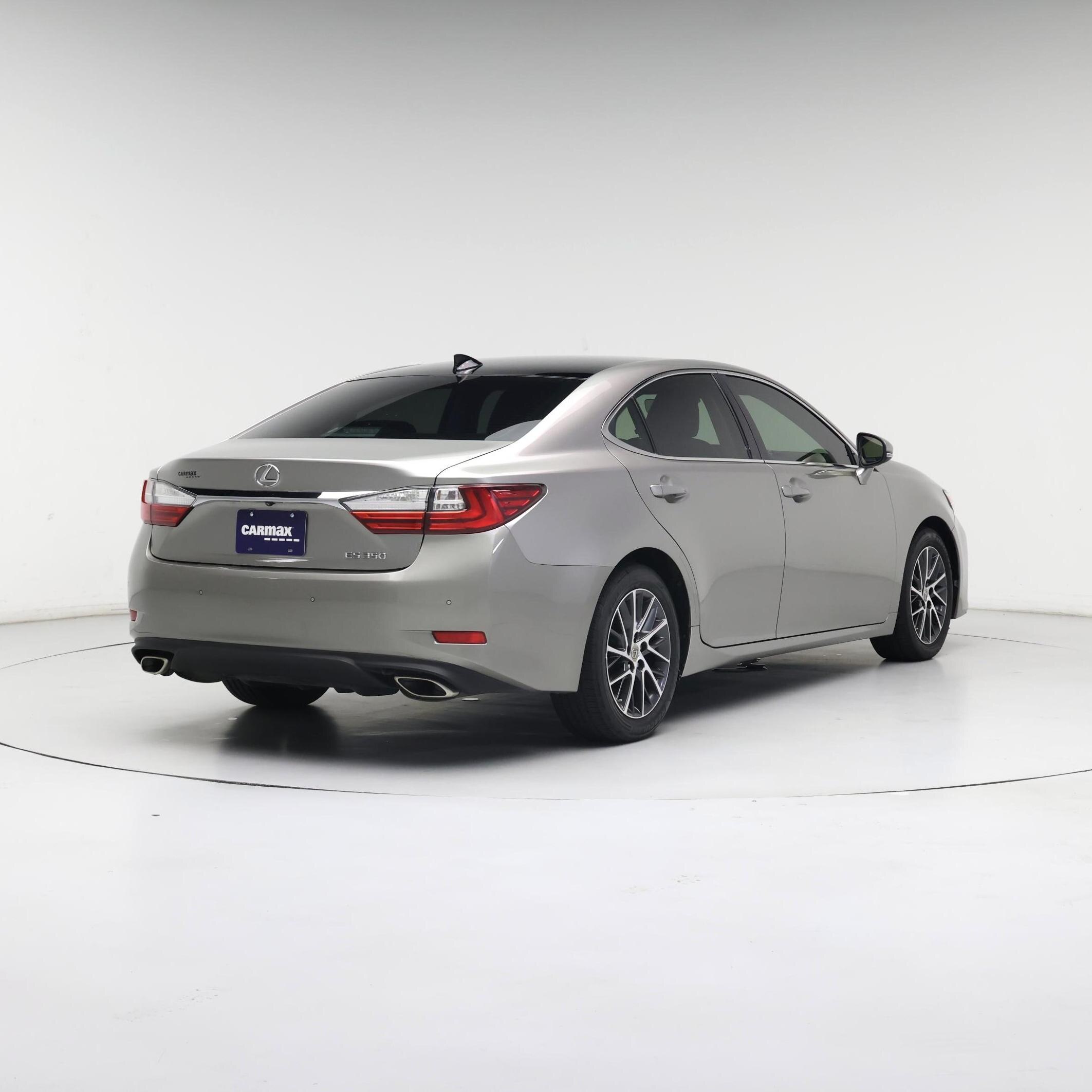 Thumbnail: 2016 Lexus ES - 8
