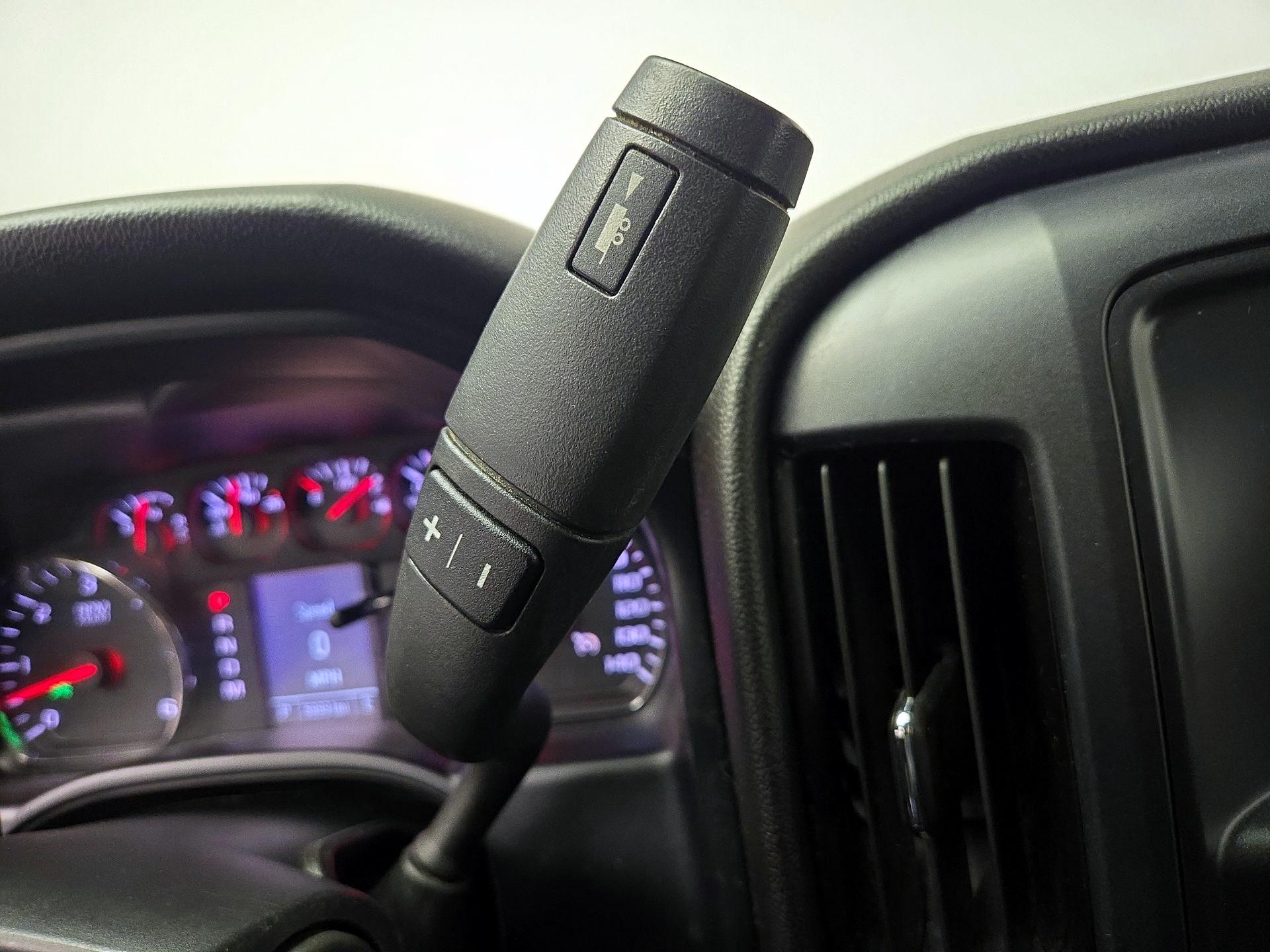 Thumbnail: 2016 Chevrolet Silverado 1500 - 17