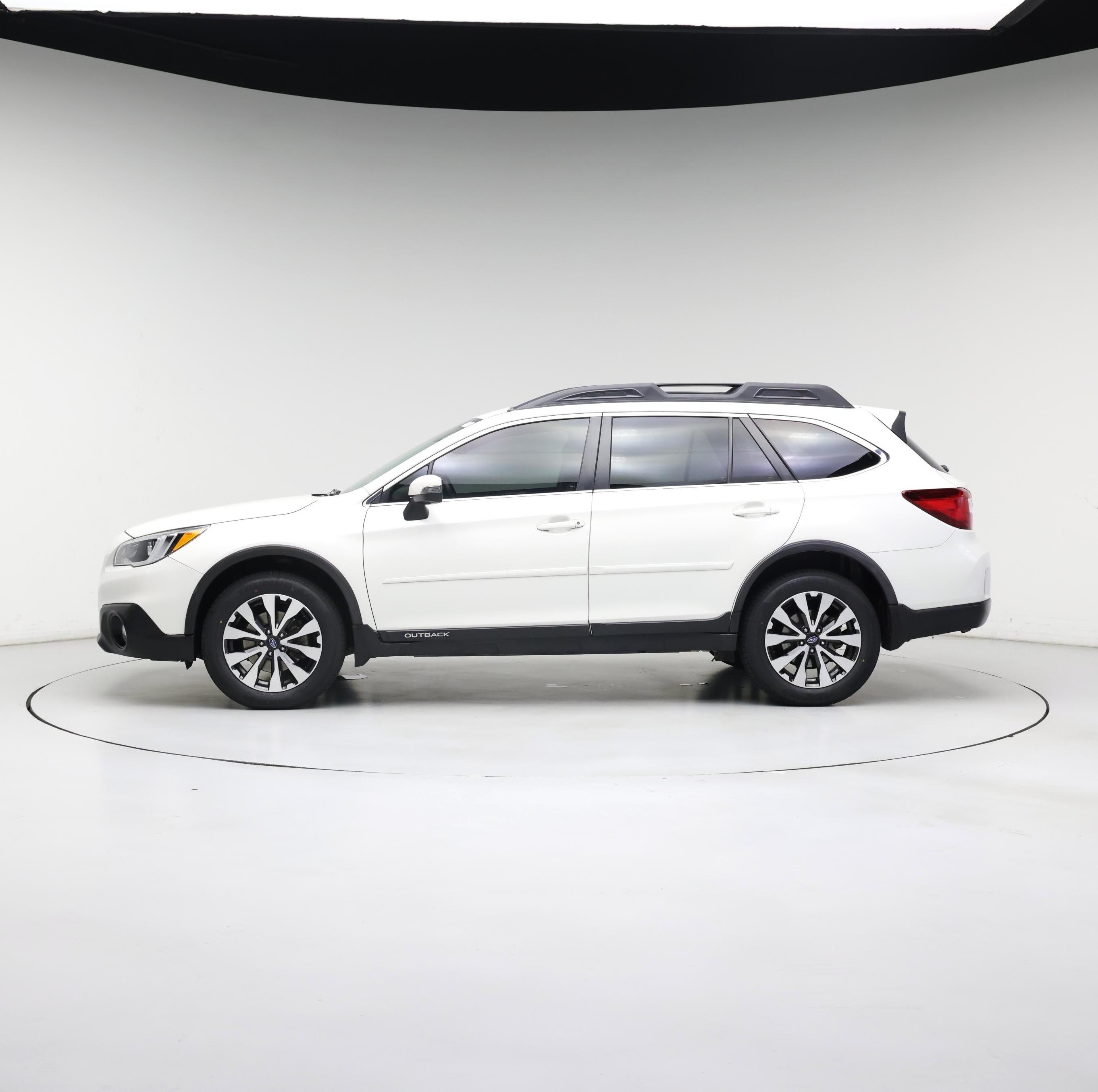 Thumbnail: 2015 Subaru Outback - 3