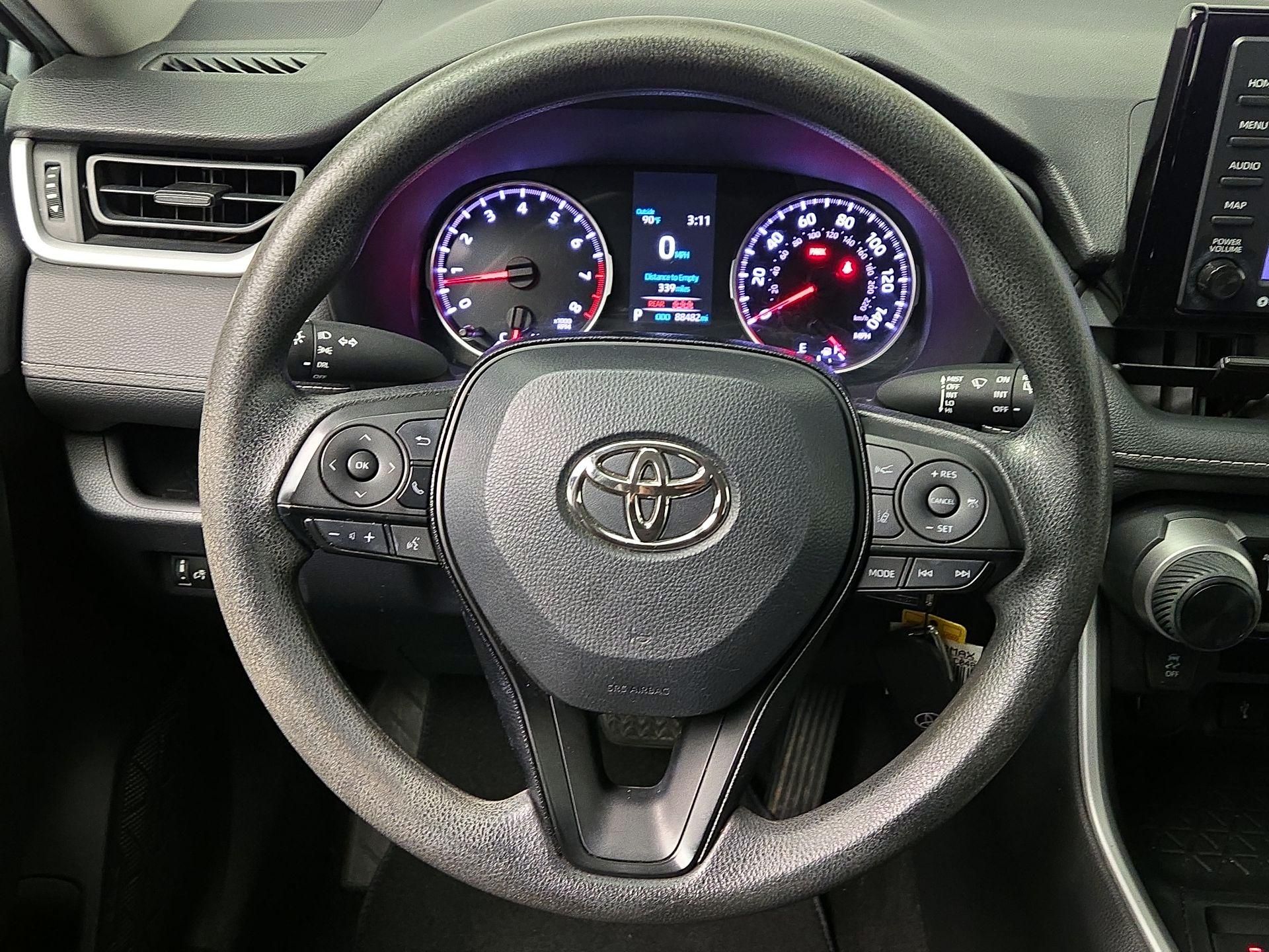 Thumbnail: 2020 Toyota RAV4 - 10