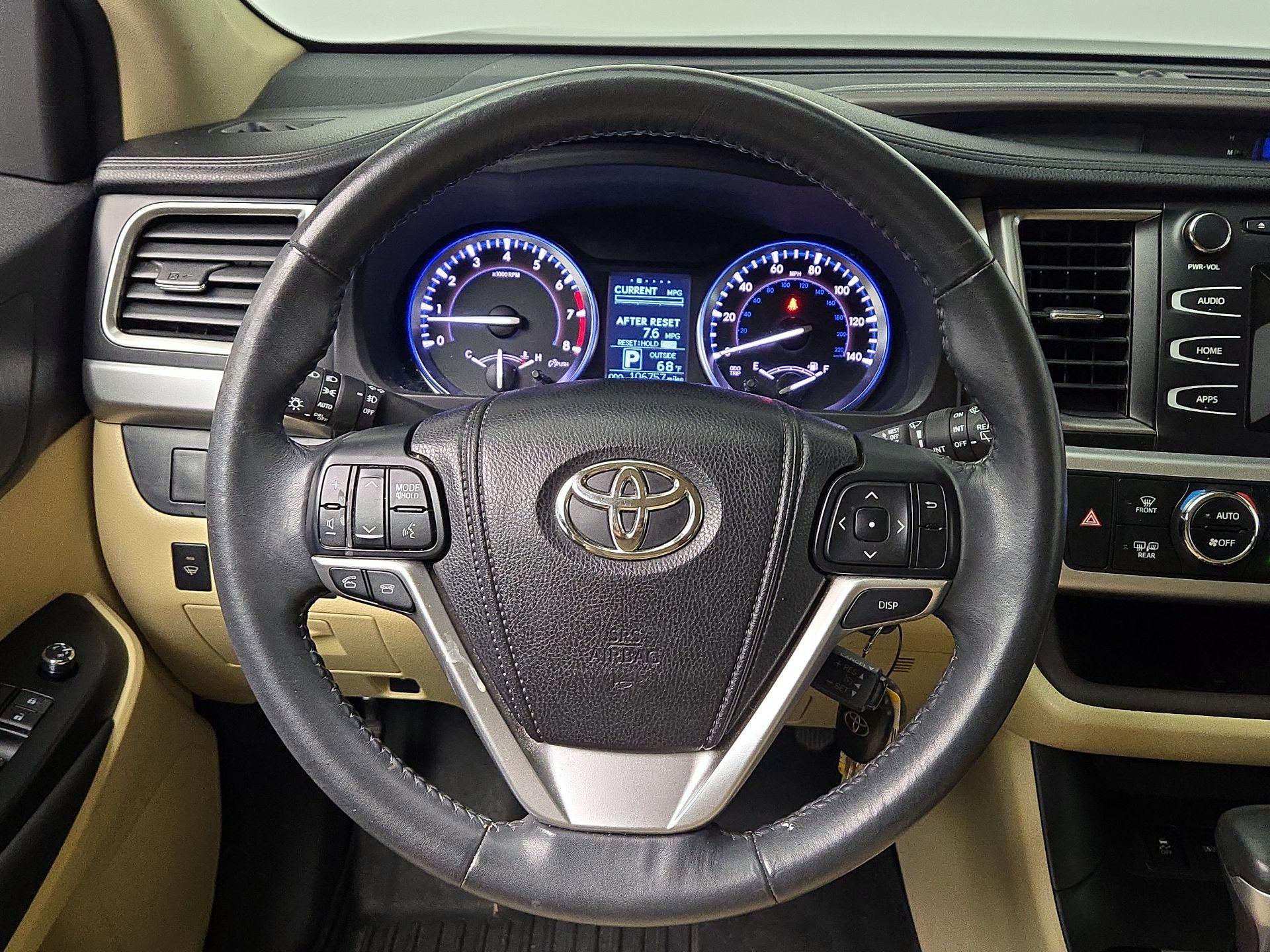 Thumbnail: 2014 Toyota Highlander - 10