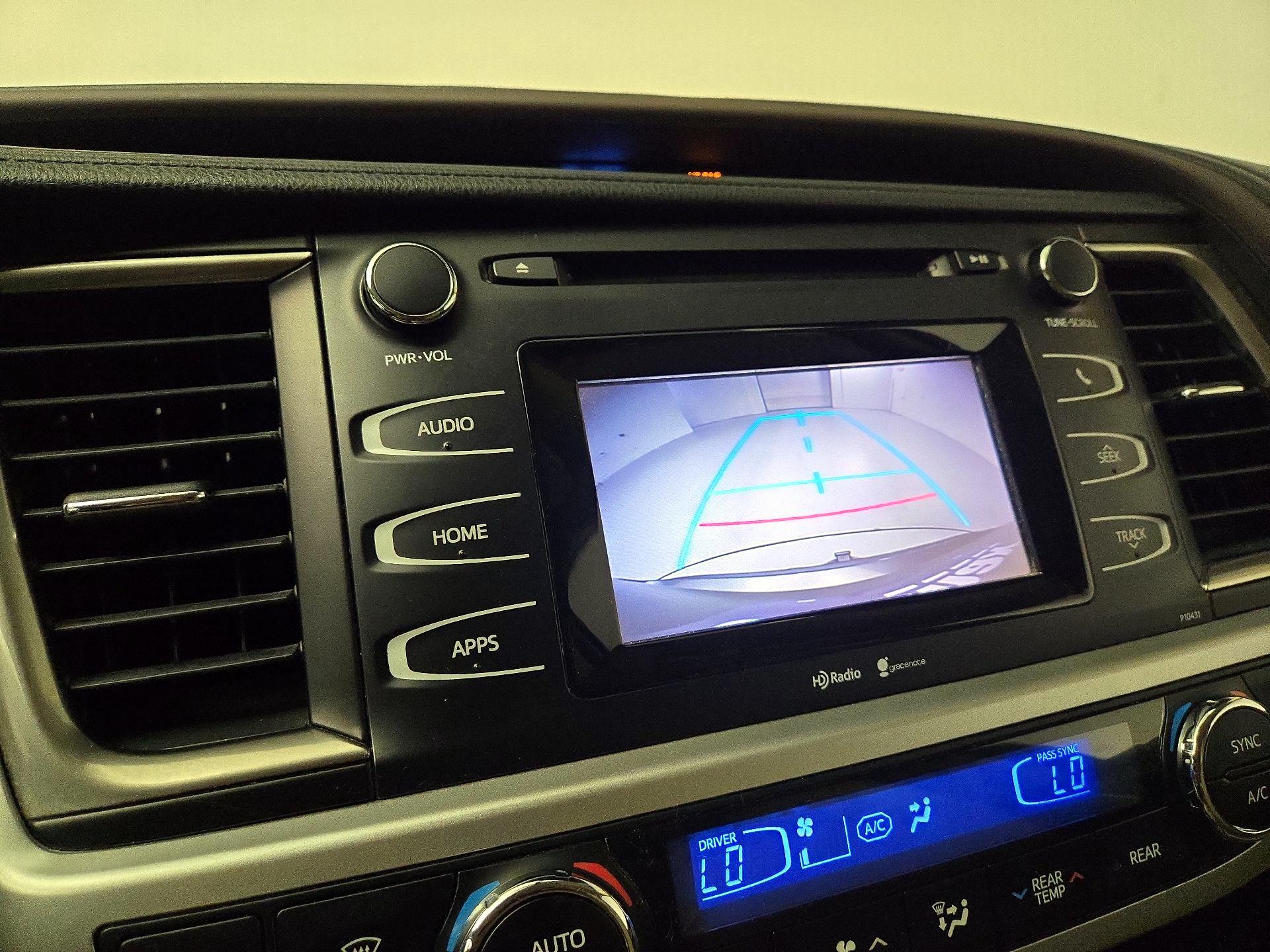 Thumbnail: 2014 Toyota Highlander - 14