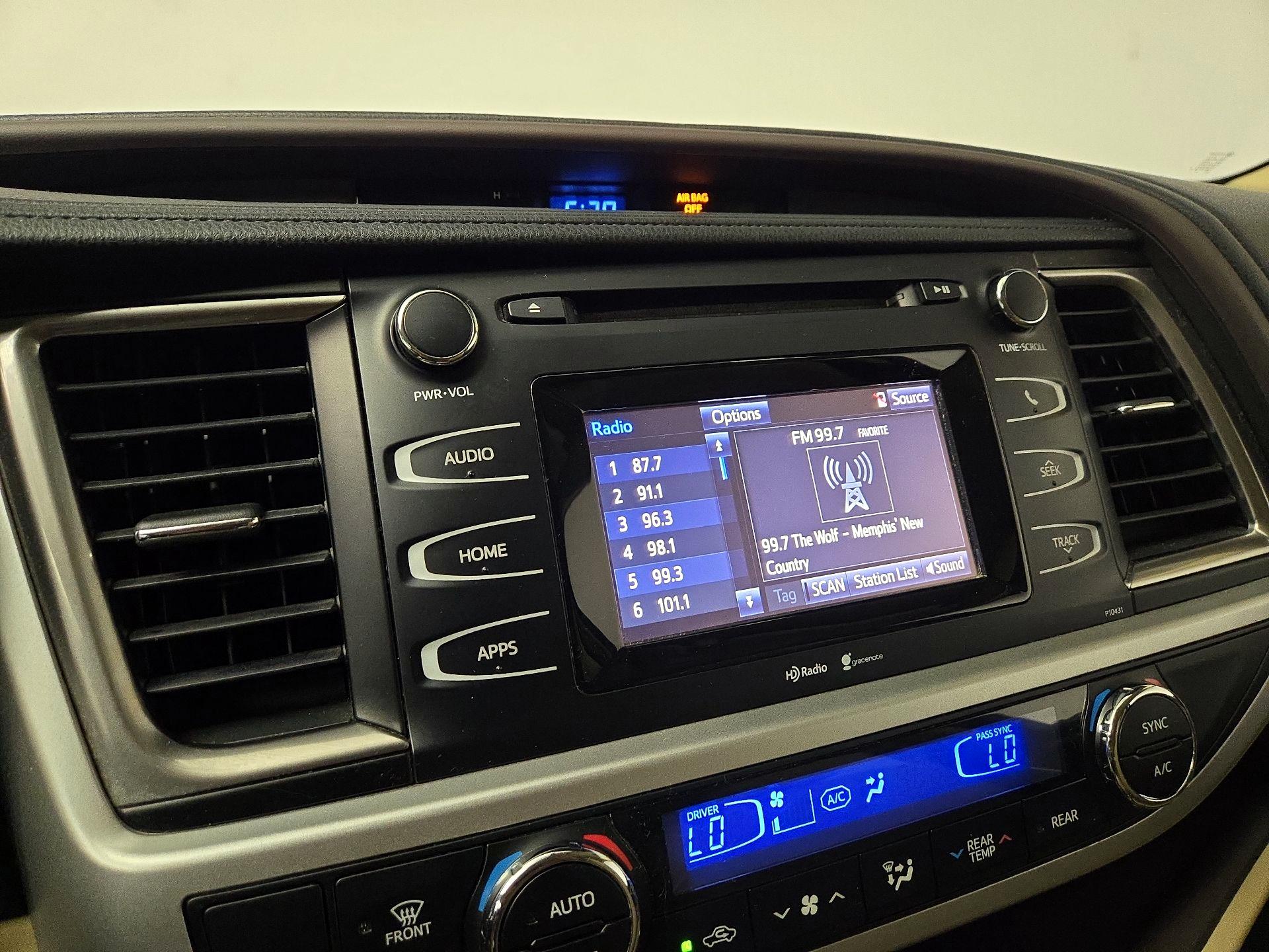 Thumbnail: 2014 Toyota Highlander - 15