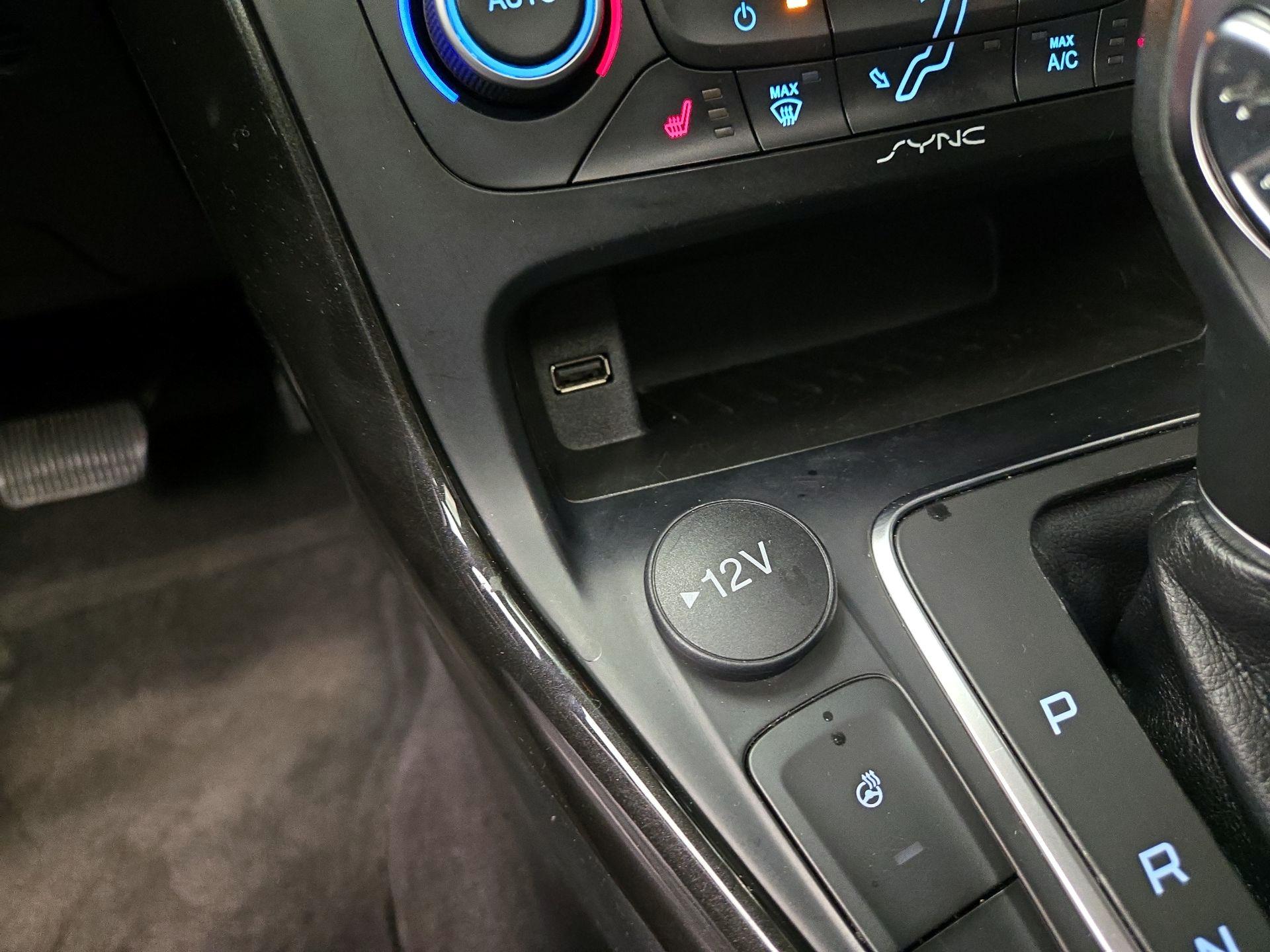 Thumbnail: 2018 Ford Focus - 19