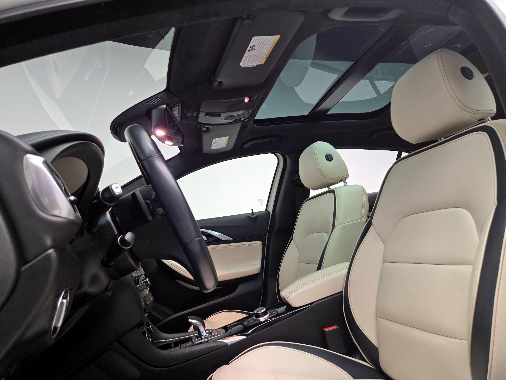 Thumbnail: 2018 INFINITI QX30 - 20
