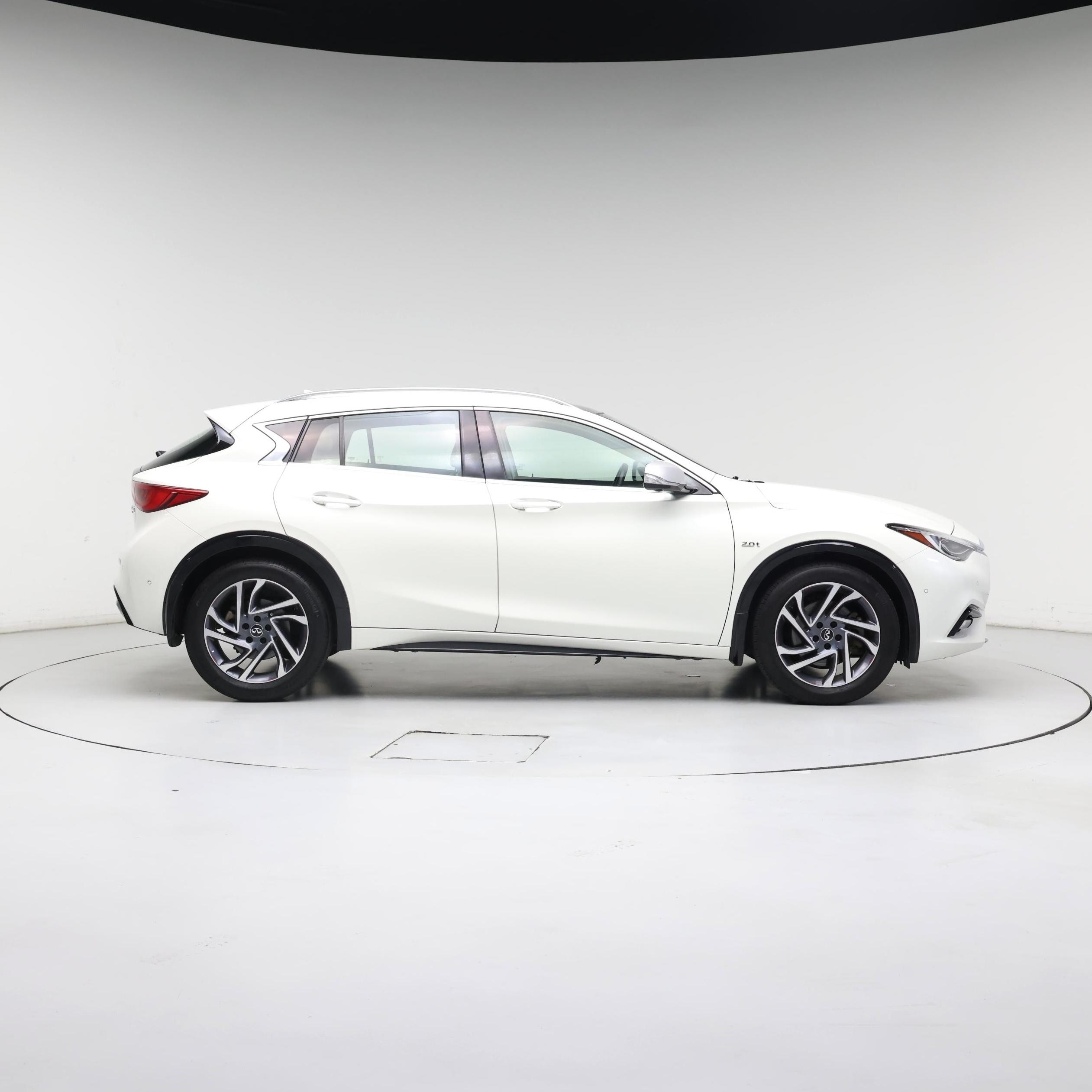 Thumbnail: 2018 INFINITI QX30 - 7