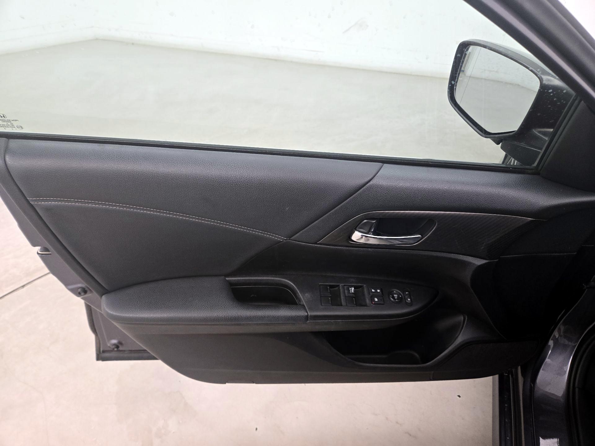 Thumbnail: 2016 Honda Accord - 12