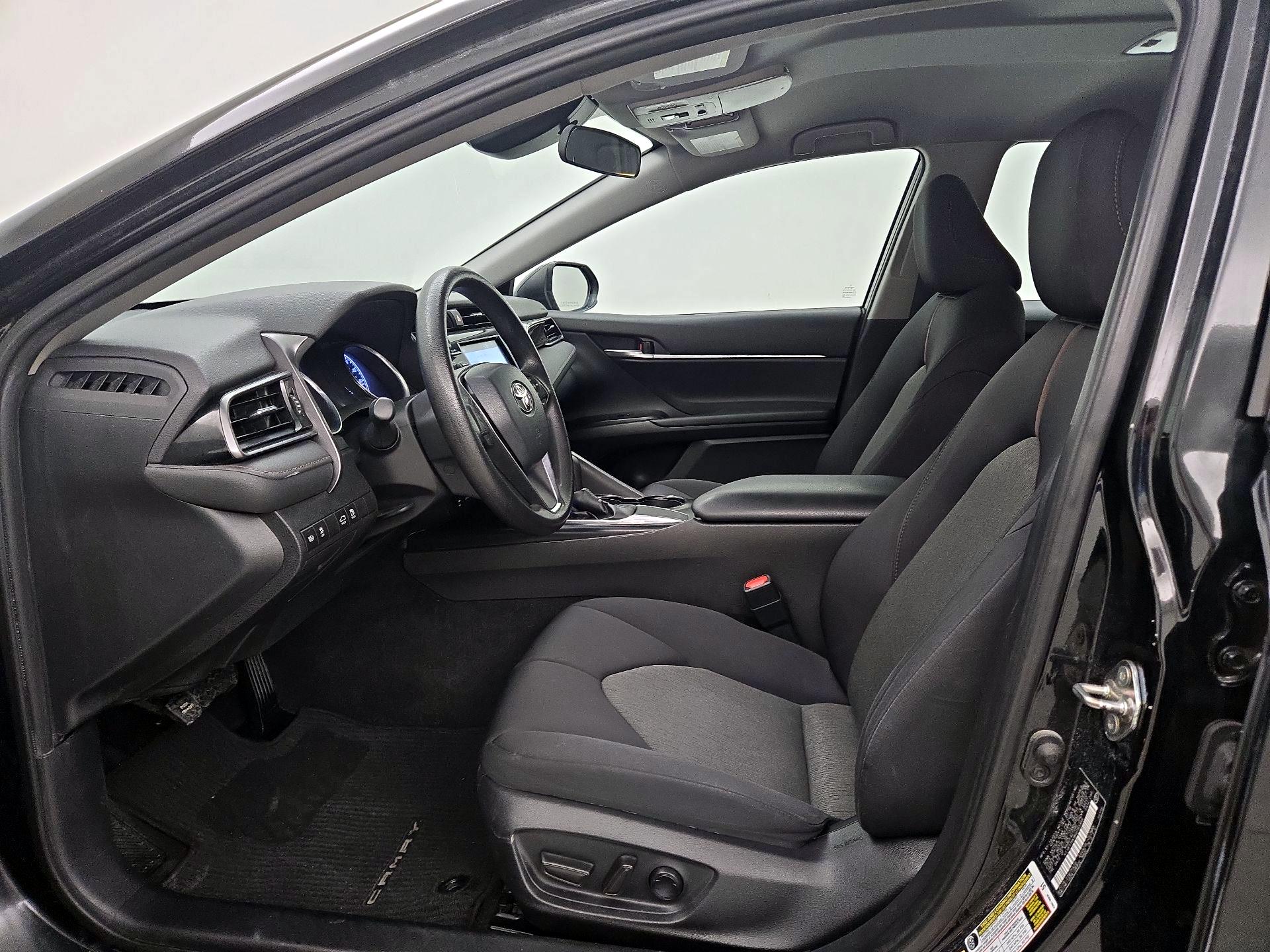 Thumbnail: 2019 Toyota Camry - 11