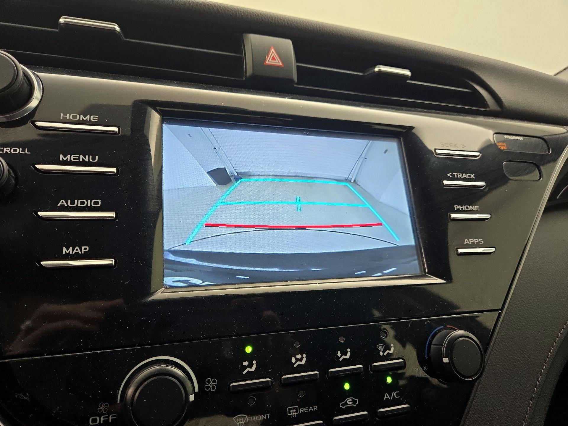 Thumbnail: 2019 Toyota Camry - 14