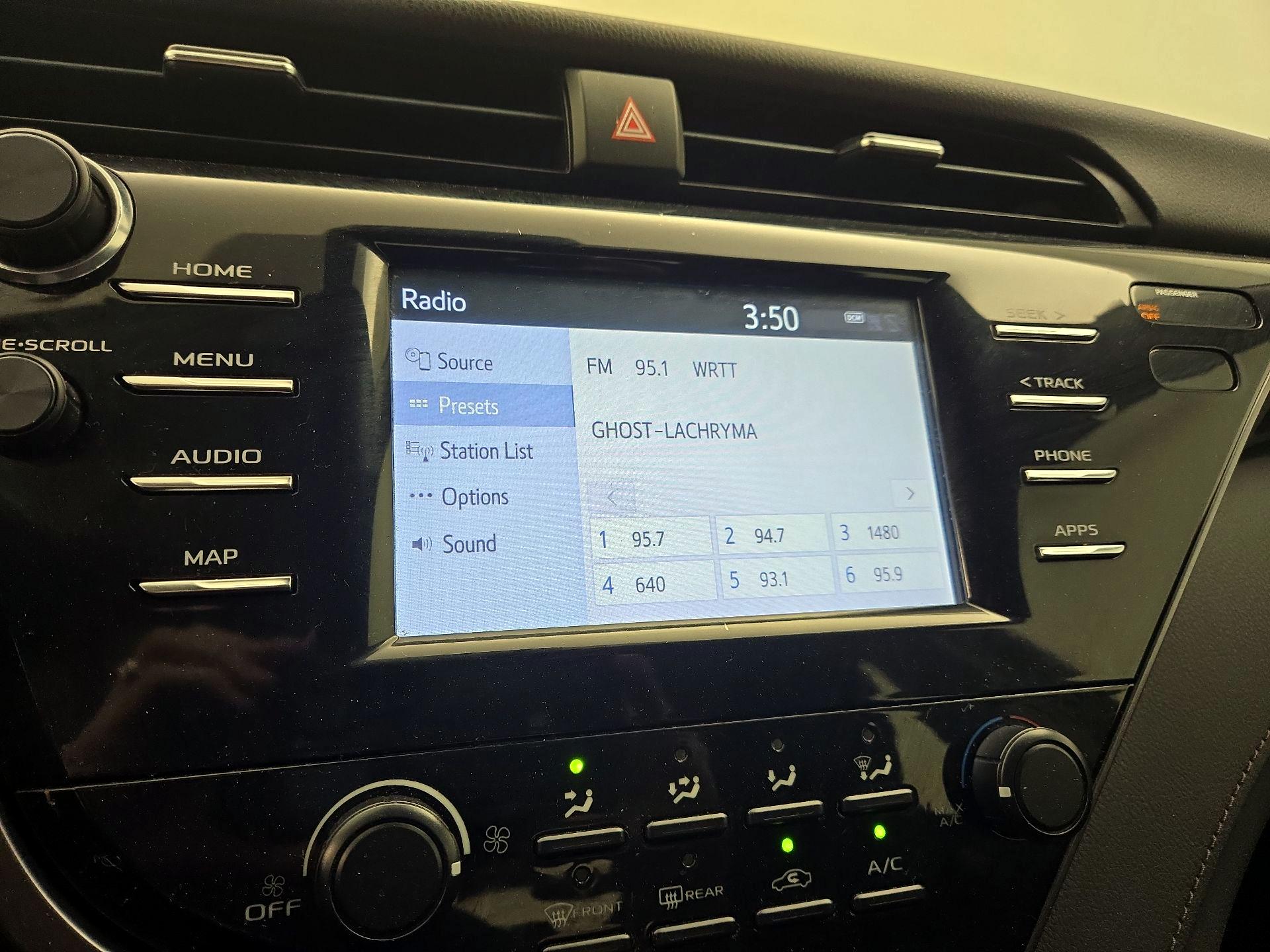 Thumbnail: 2019 Toyota Camry - 15