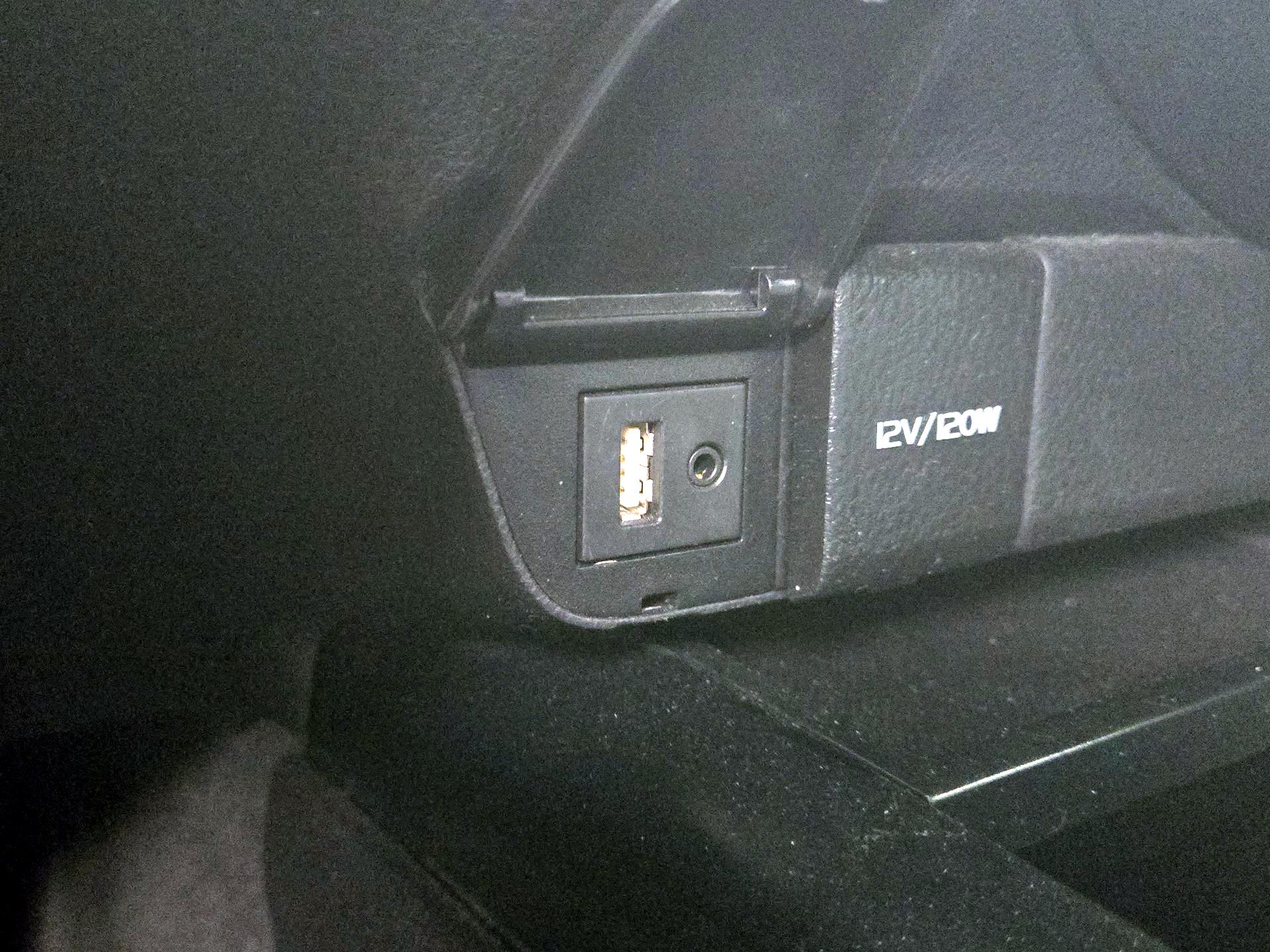 Thumbnail: 2019 Toyota Camry - 18