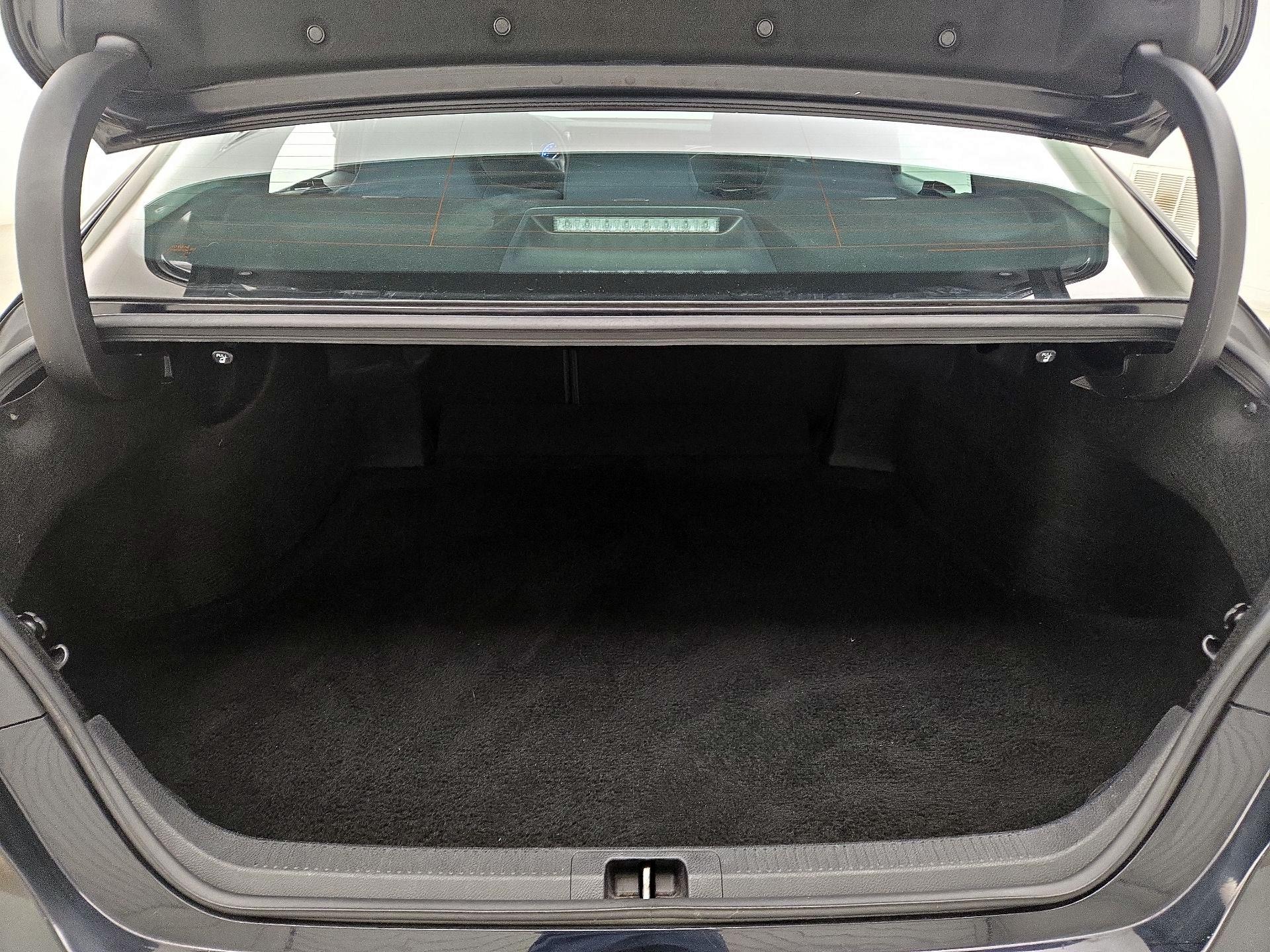 Thumbnail: 2019 Toyota Camry - 20