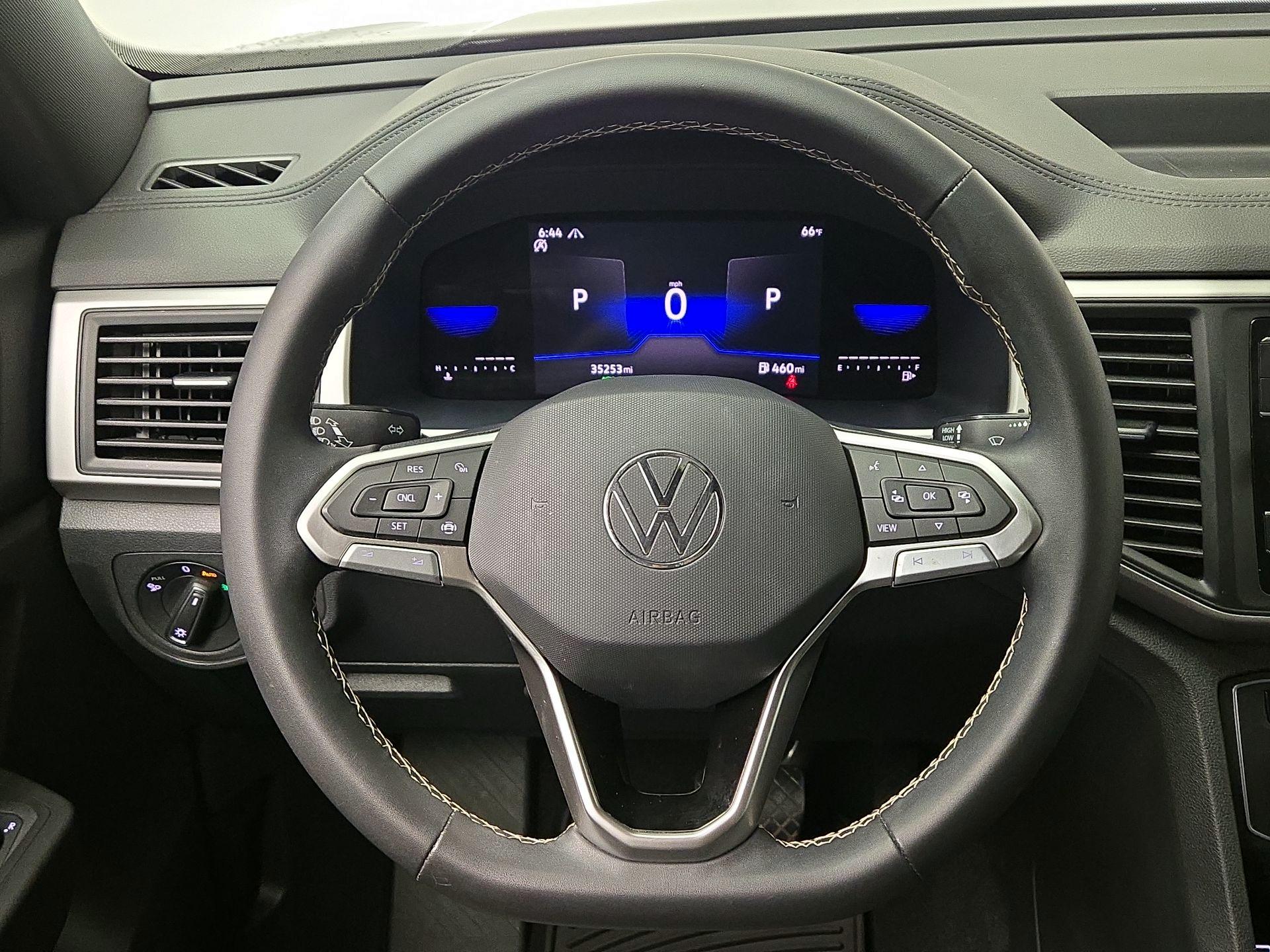 Thumbnail: 2023 Volkswagen Atlas - 10