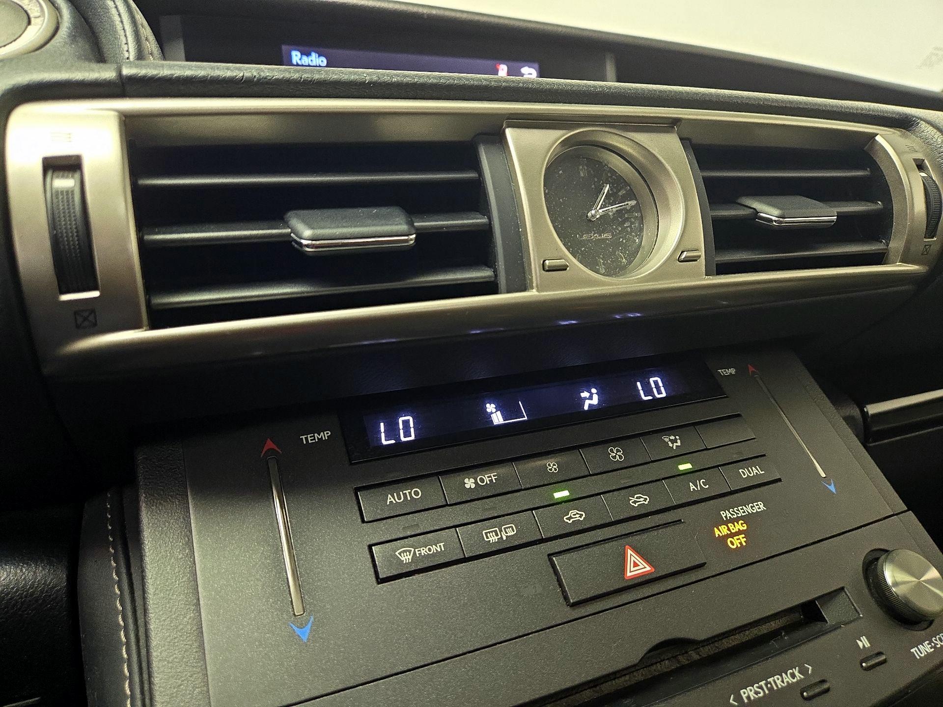 Thumbnail: 2015 Lexus IS - 16