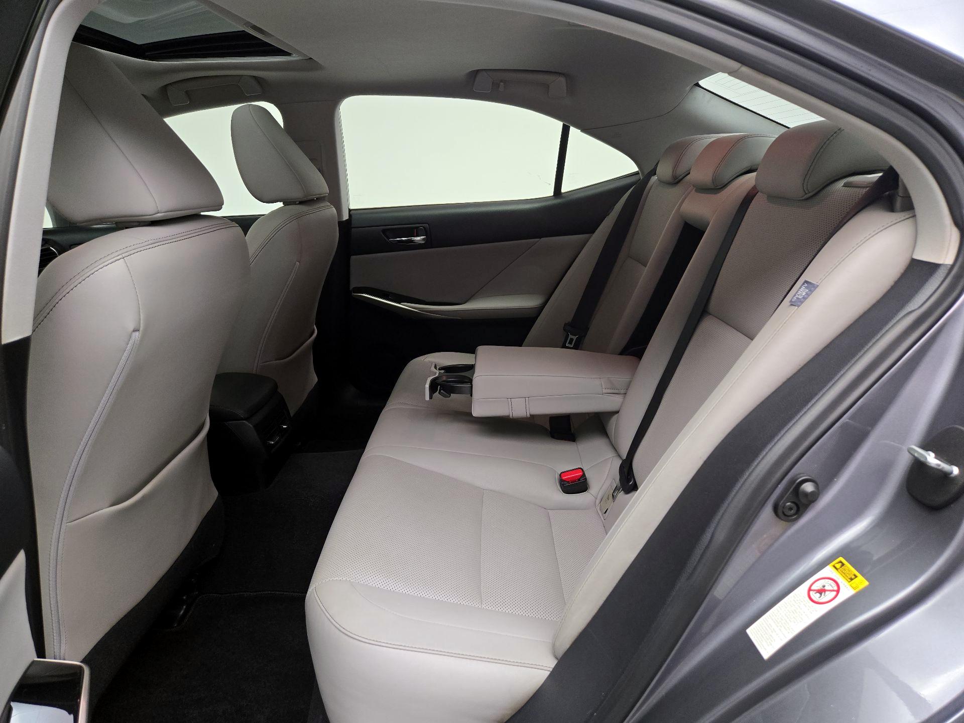 Thumbnail: 2015 Lexus IS - 20