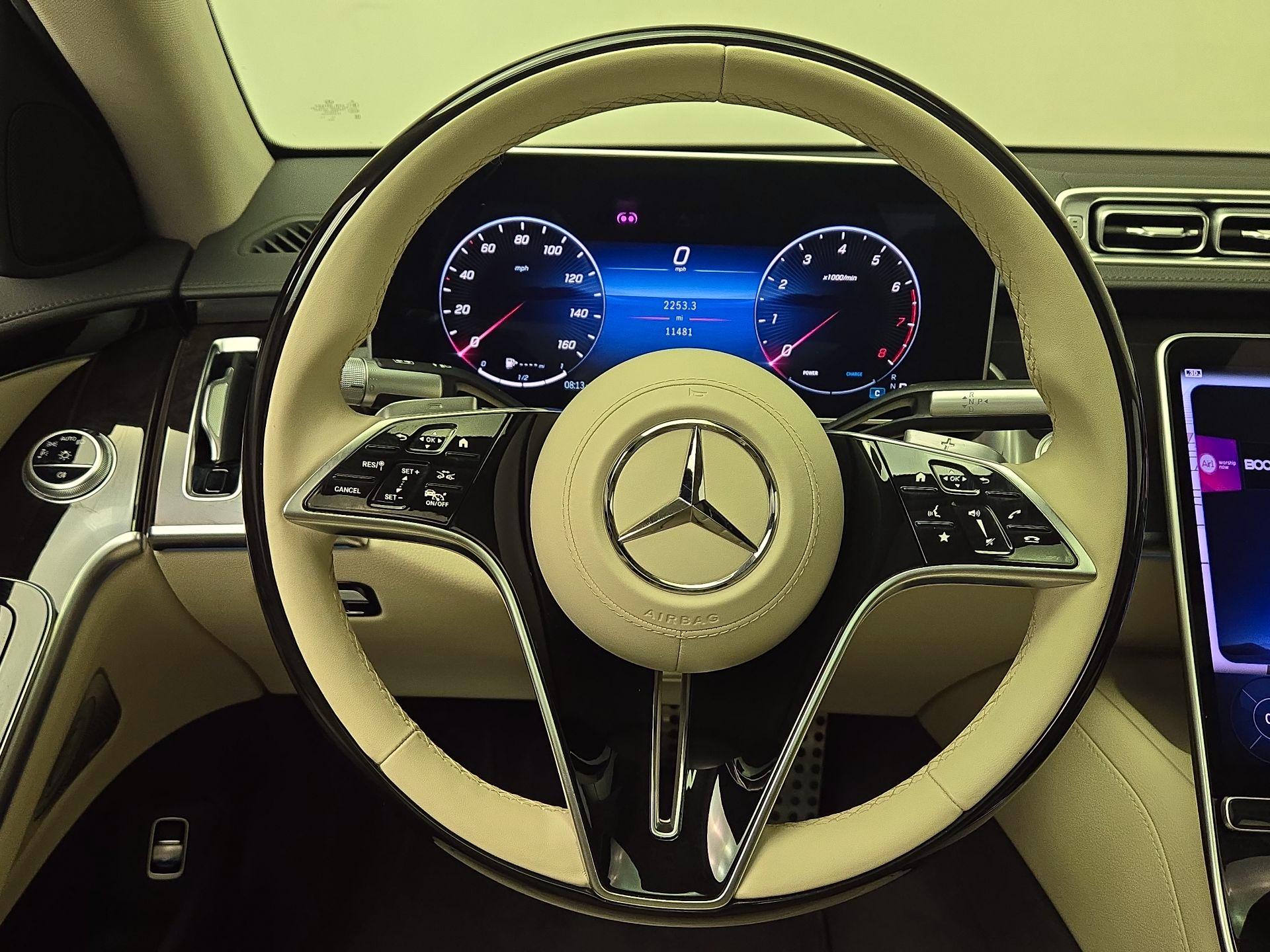 Thumbnail: 2023 Mercedes-Benz S-Class - 10