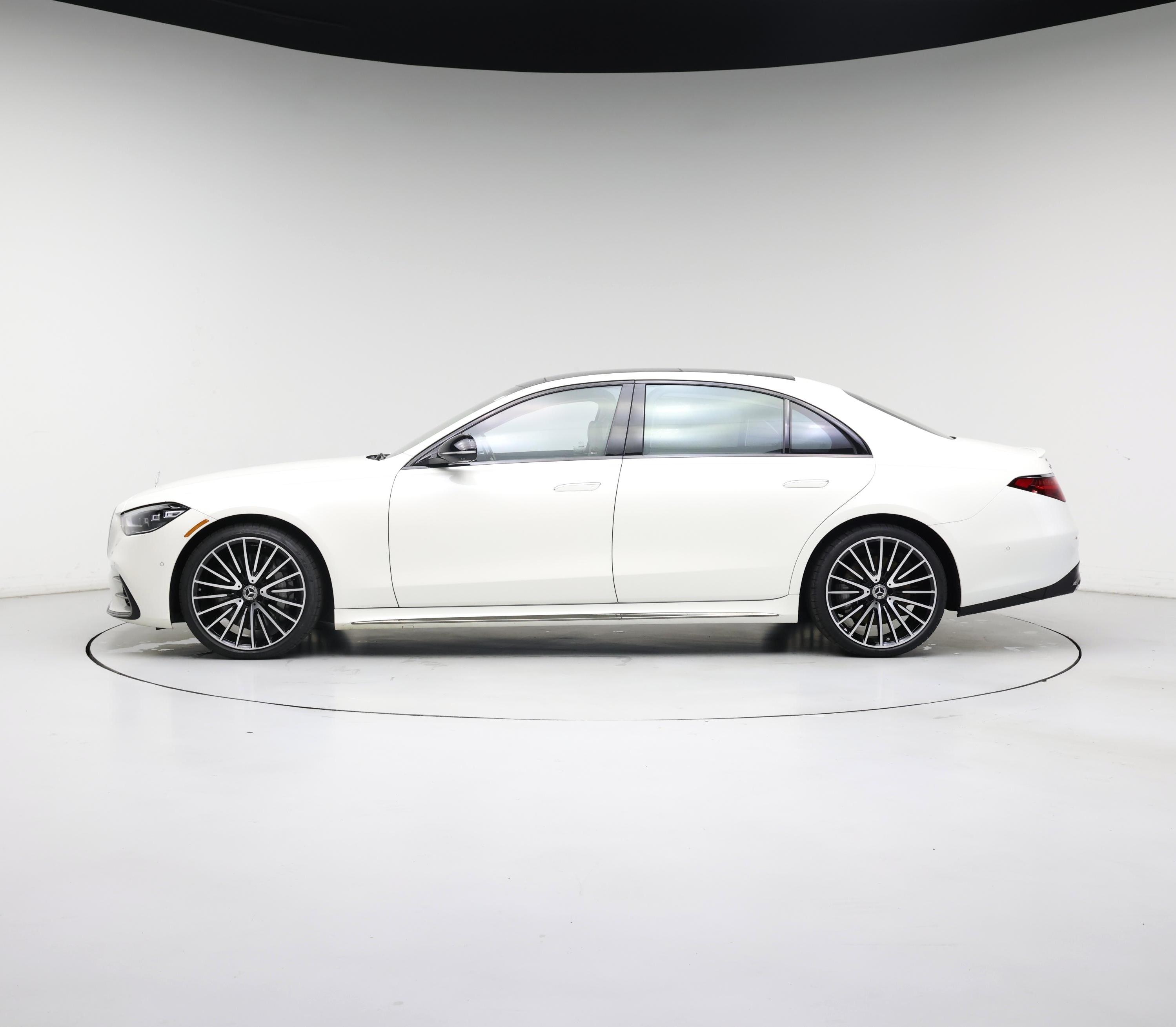 Thumbnail: 2023 Mercedes-Benz S-Class - 3