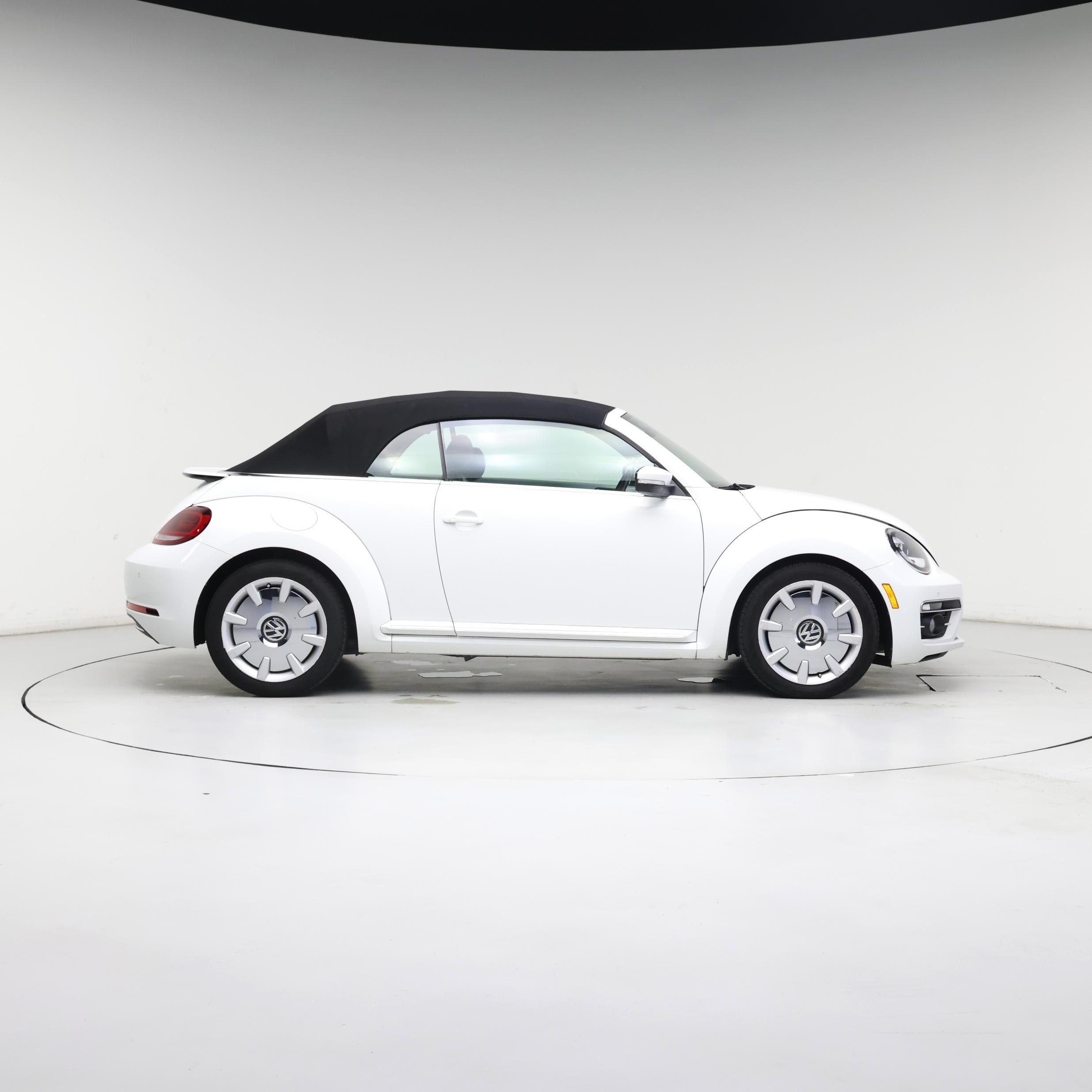 Thumbnail: 2019 Volkswagen Beetle - 7