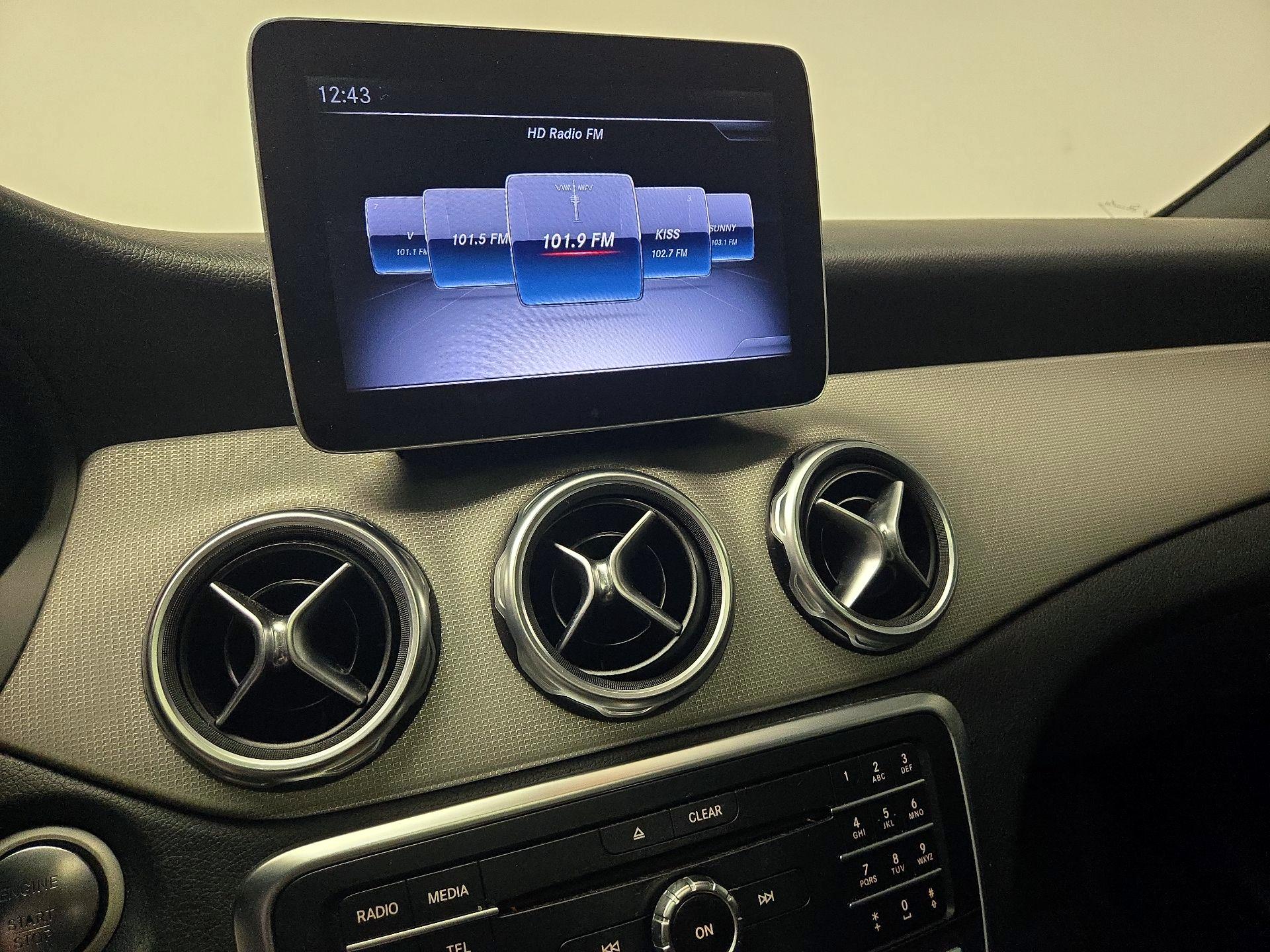 Thumbnail: 2018 Mercedes-Benz GLA - 15