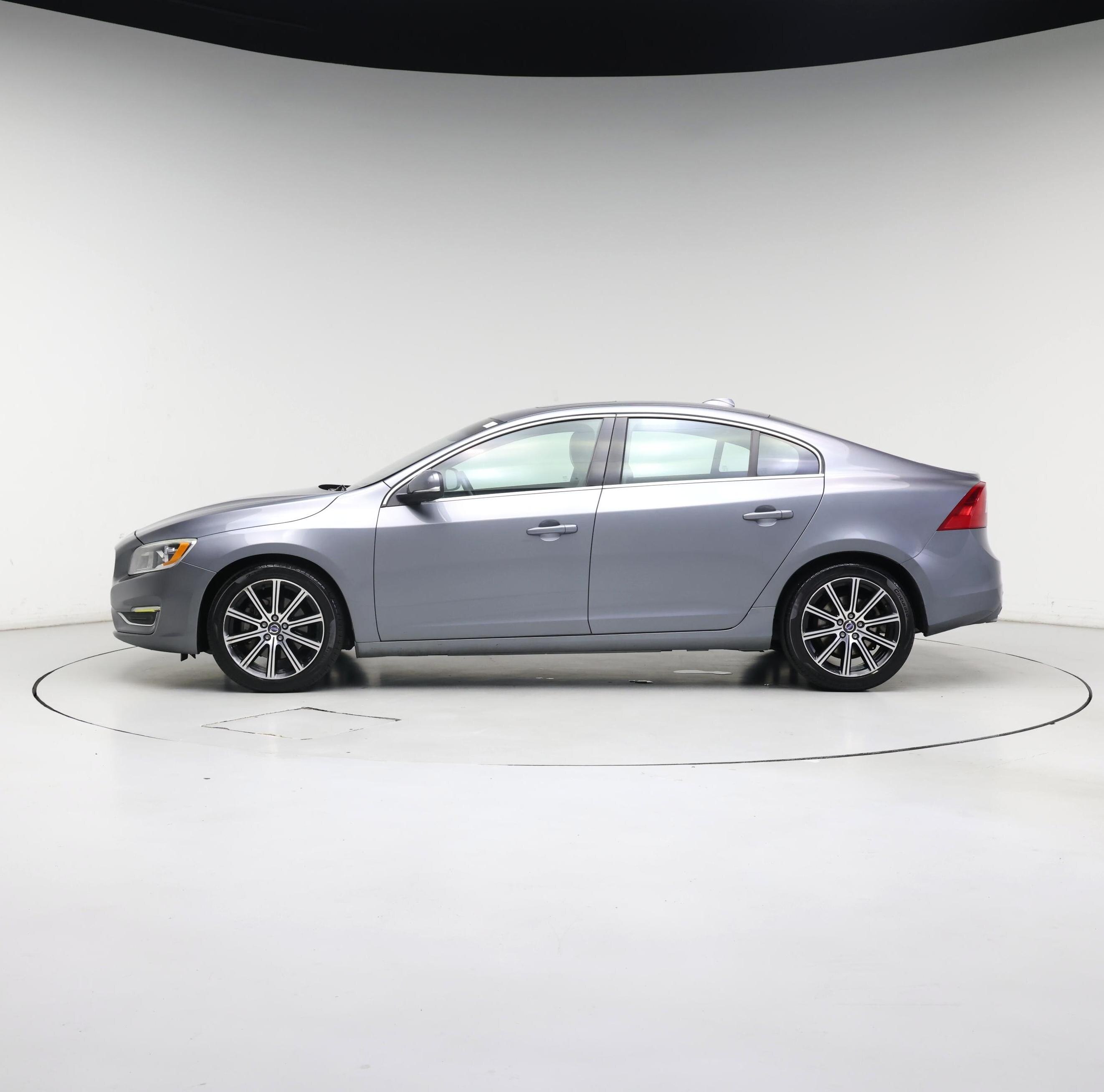 Thumbnail: 2017 Volvo S60 - 3