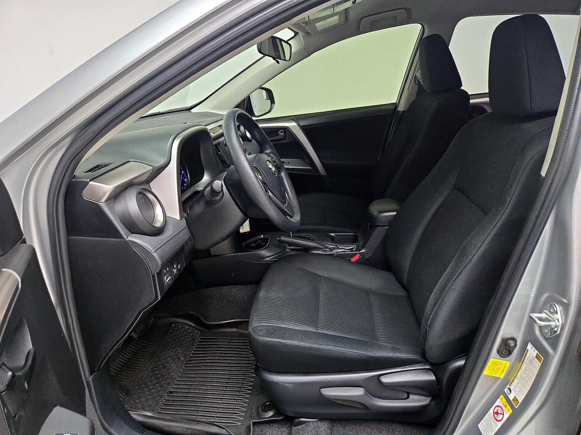 Thumbnail: 2018 Toyota RAV4 - 11