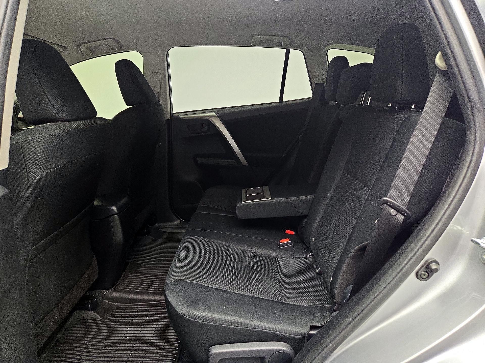 Thumbnail: 2018 Toyota RAV4 - 19