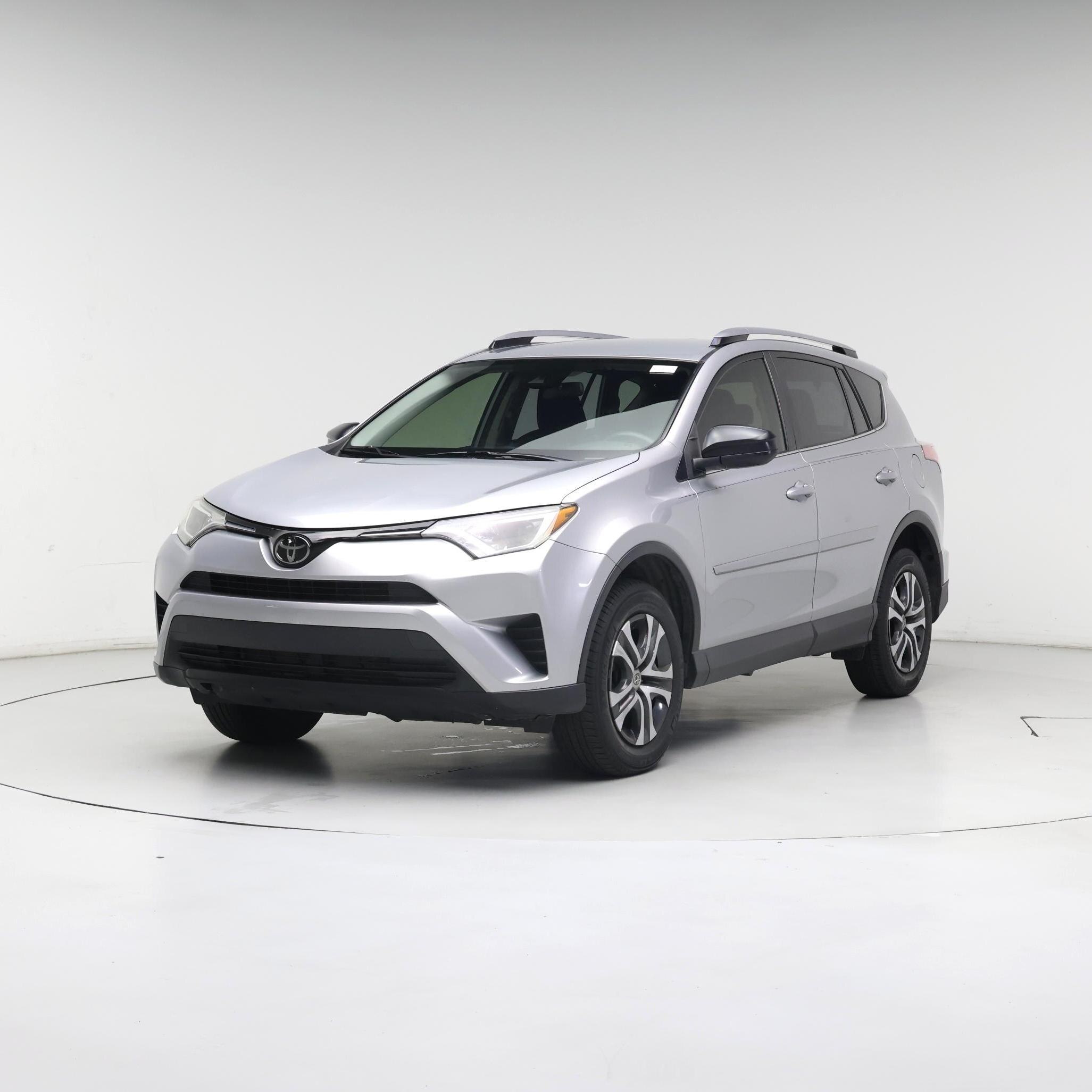 Thumbnail: 2018 Toyota RAV4 - 4