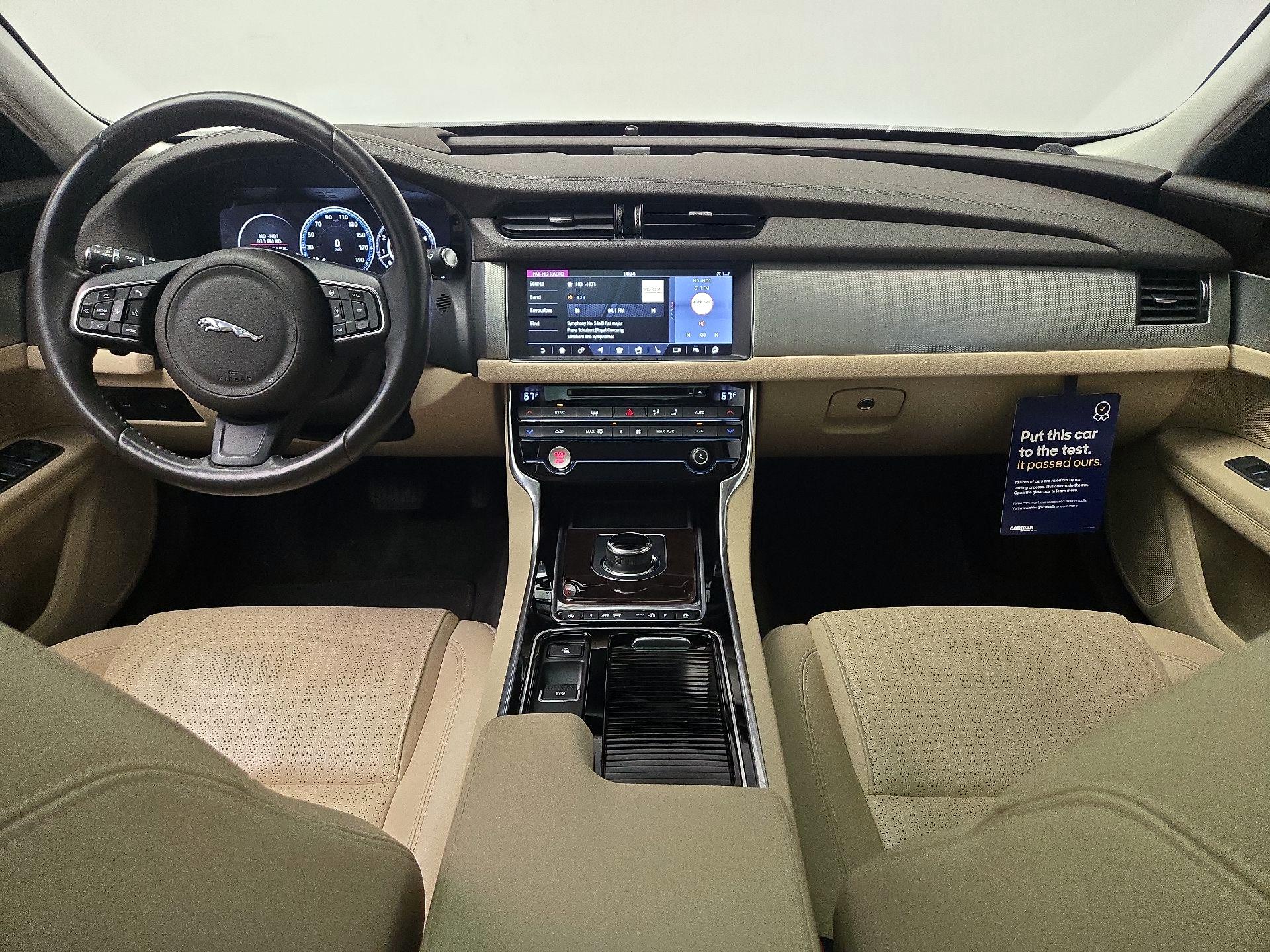 Thumbnail: 2017 Jaguar XF - 9