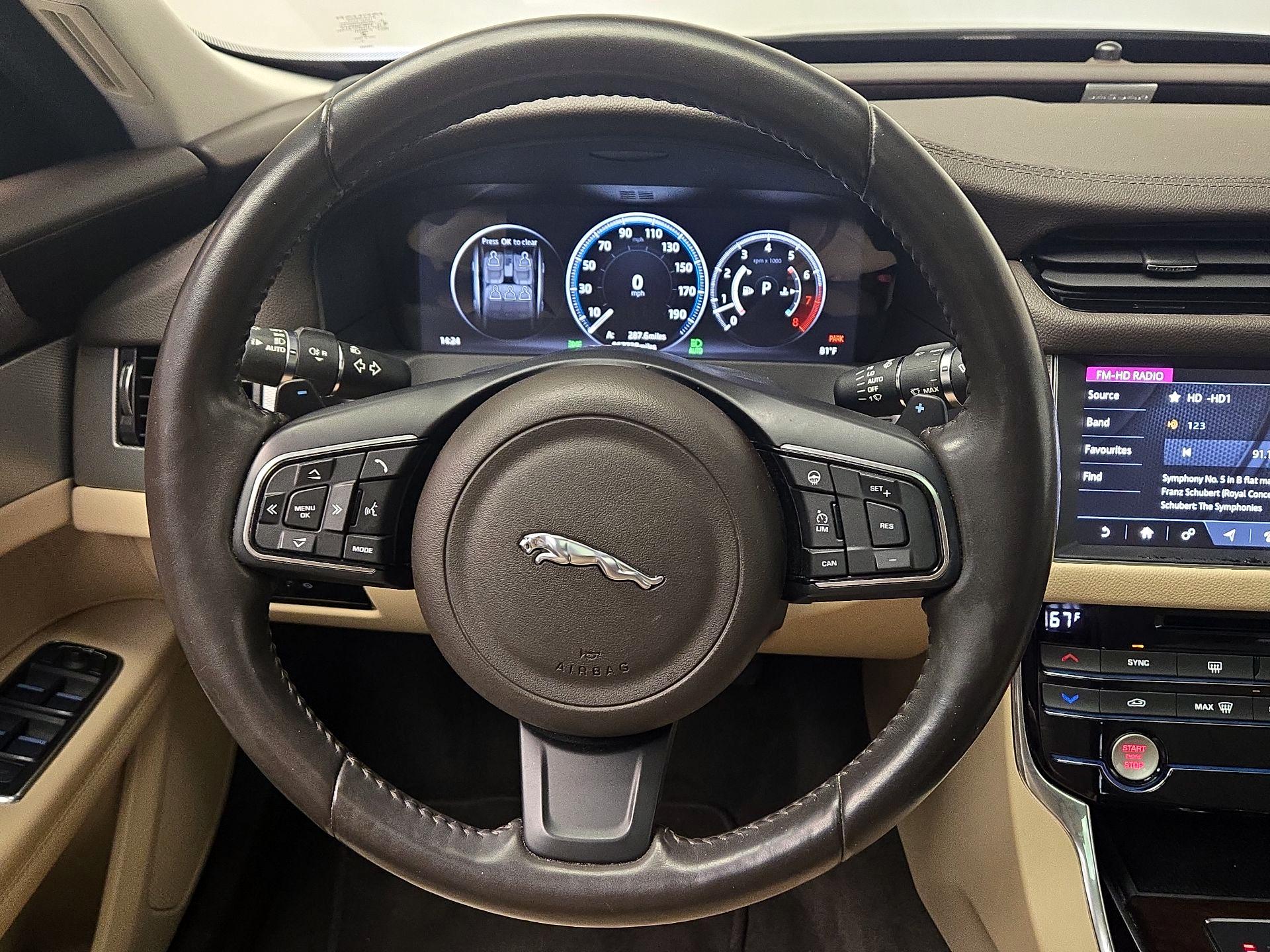 Thumbnail: 2017 Jaguar XF - 10