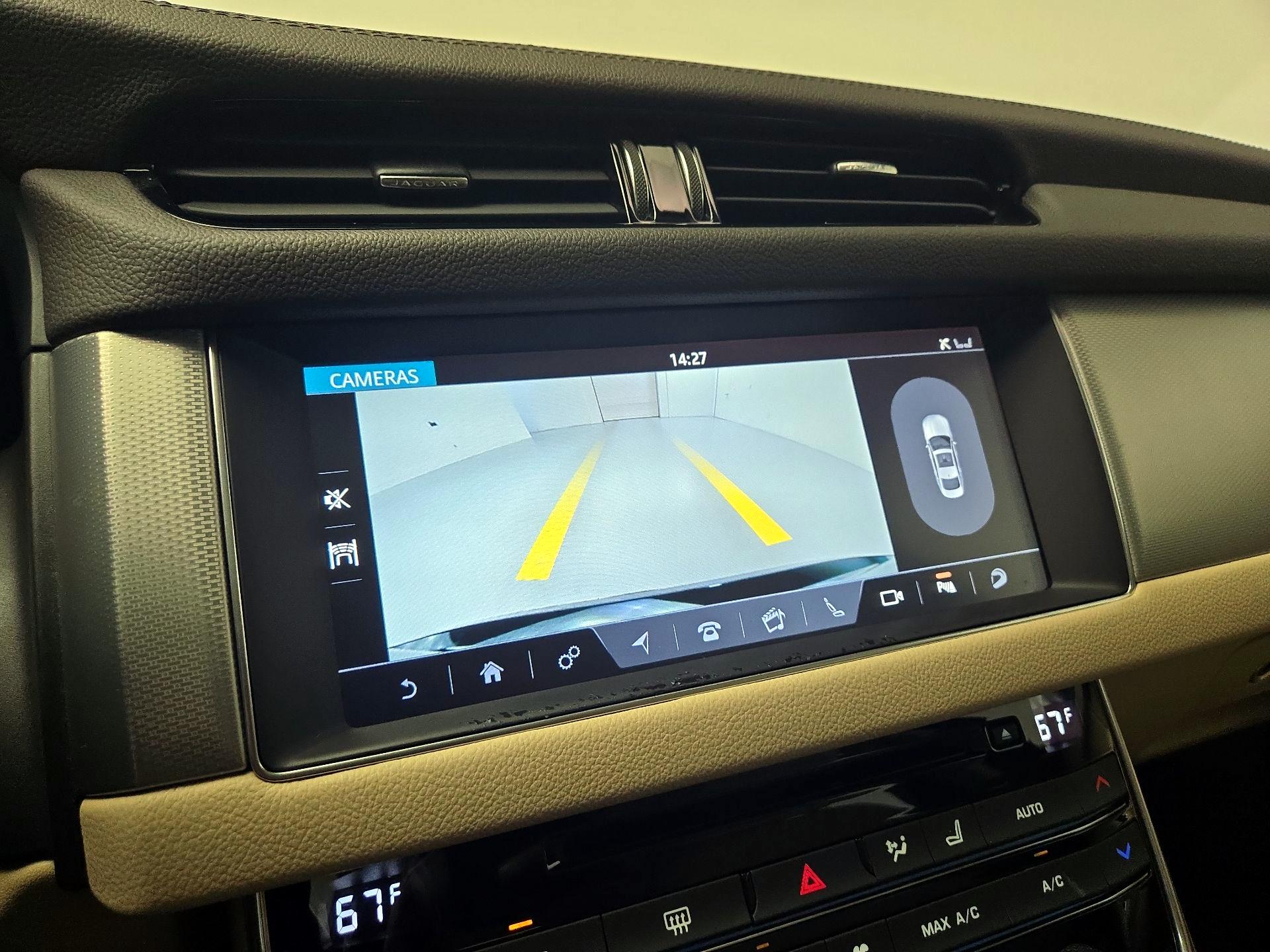 Thumbnail: 2017 Jaguar XF - 15