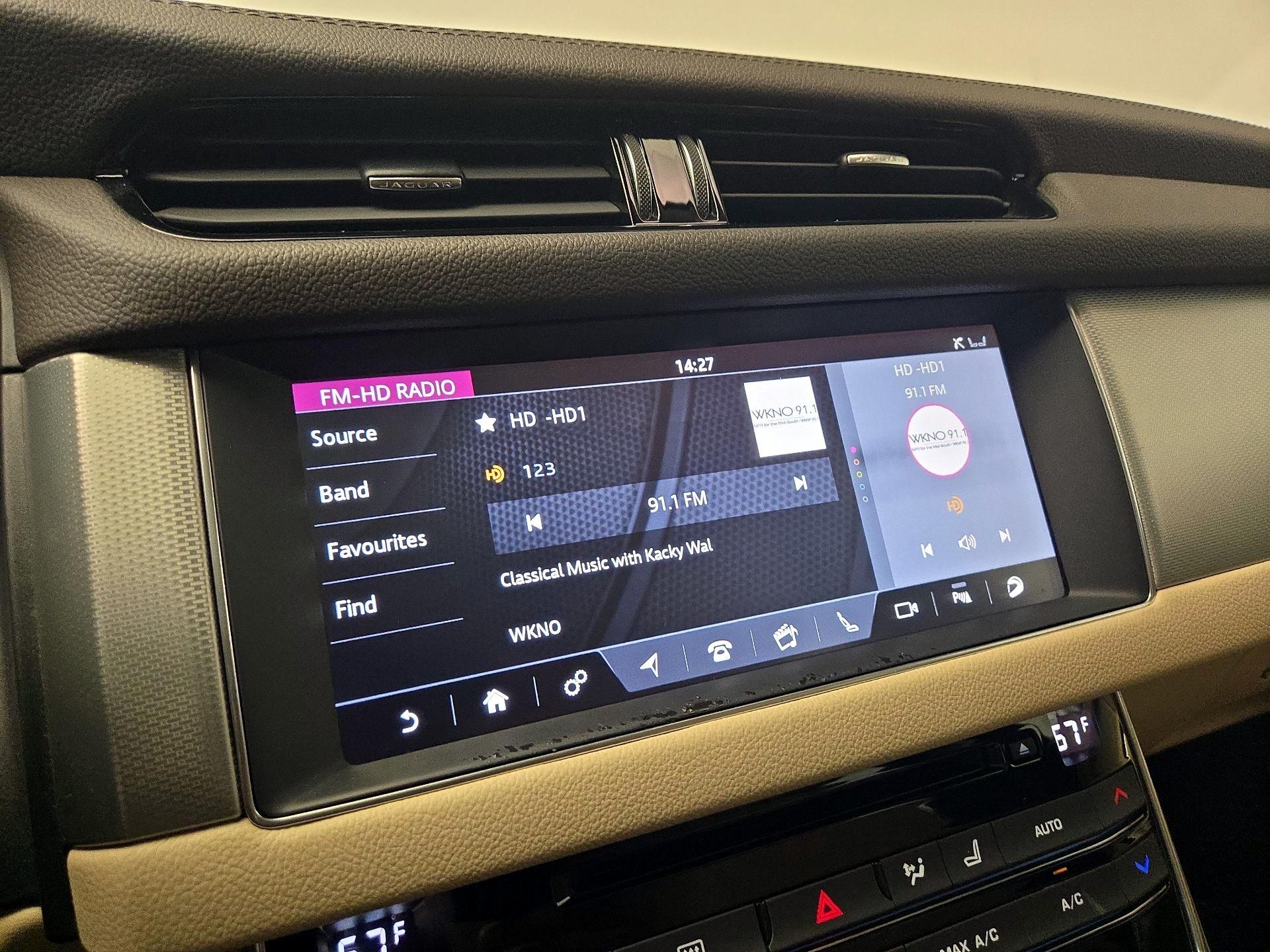 Thumbnail: 2017 Jaguar XF - 16