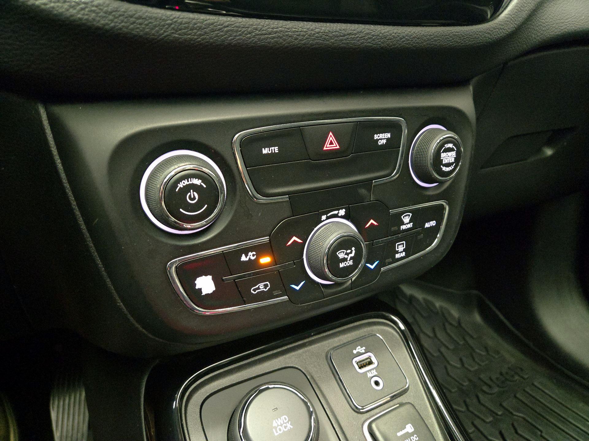 Thumbnail: 2018 Jeep Compass - 16