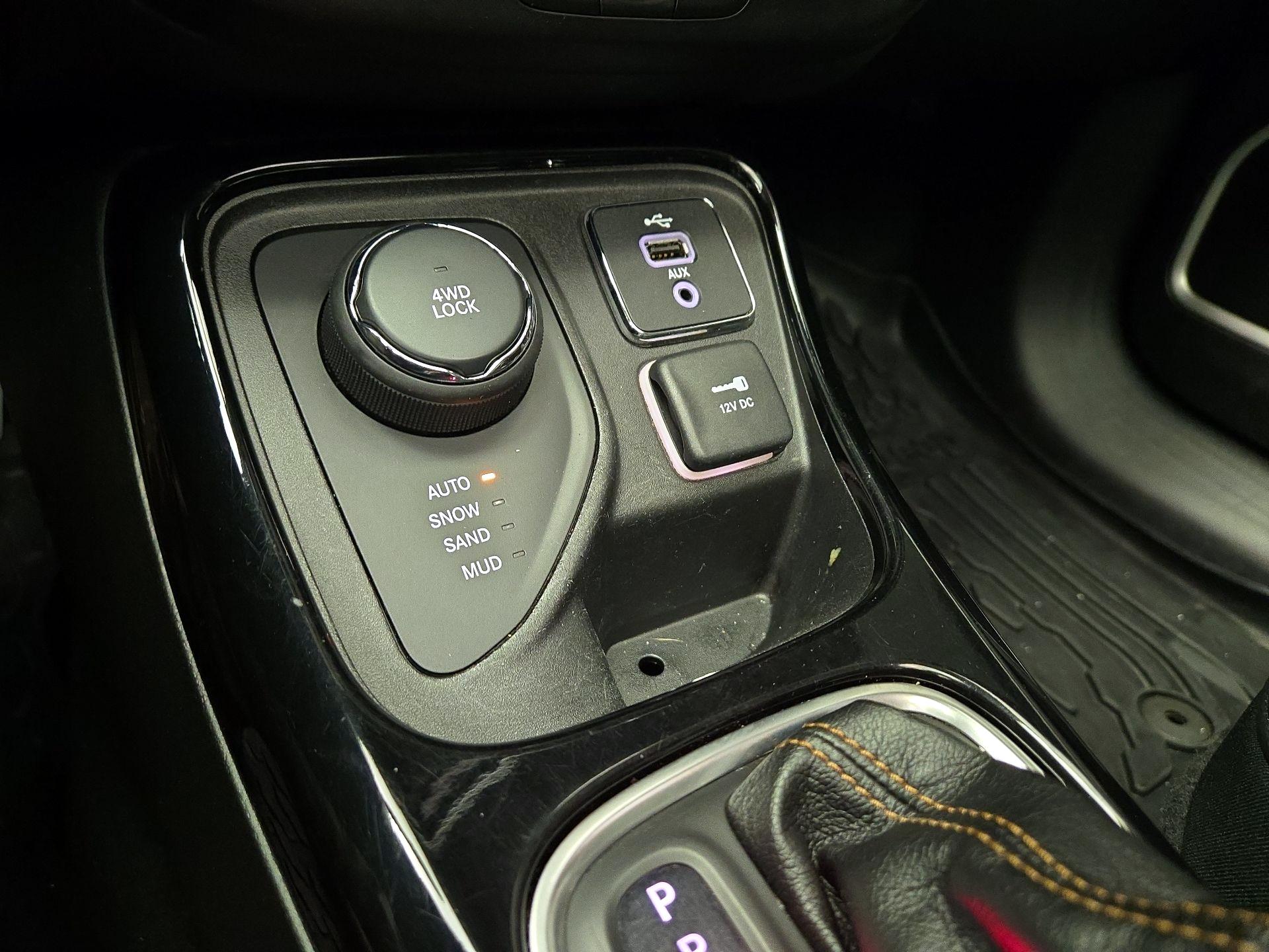 Thumbnail: 2018 Jeep Compass - 18