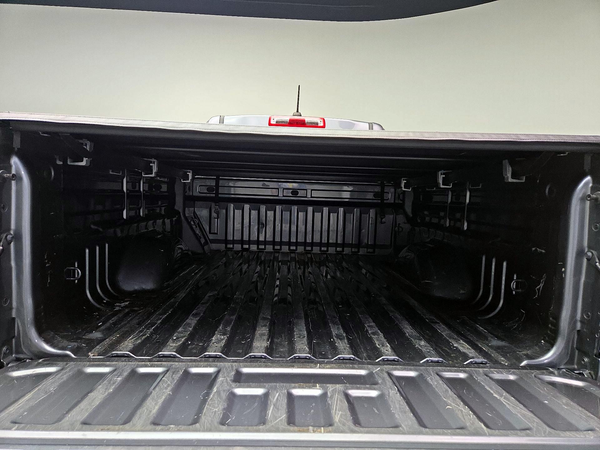 Thumbnail: 2021 Chevrolet Colorado - 19