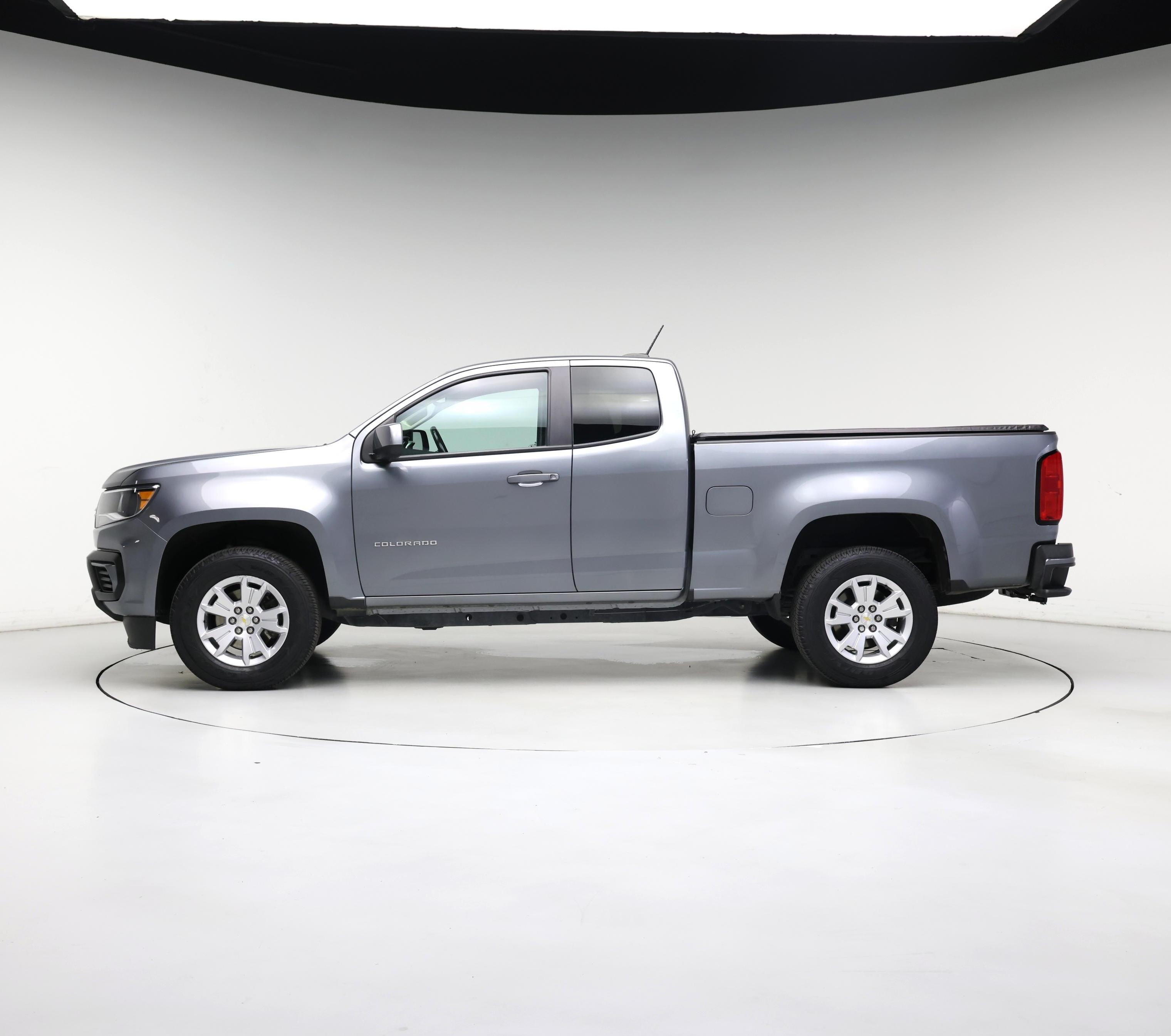 Thumbnail: 2021 Chevrolet Colorado - 3
