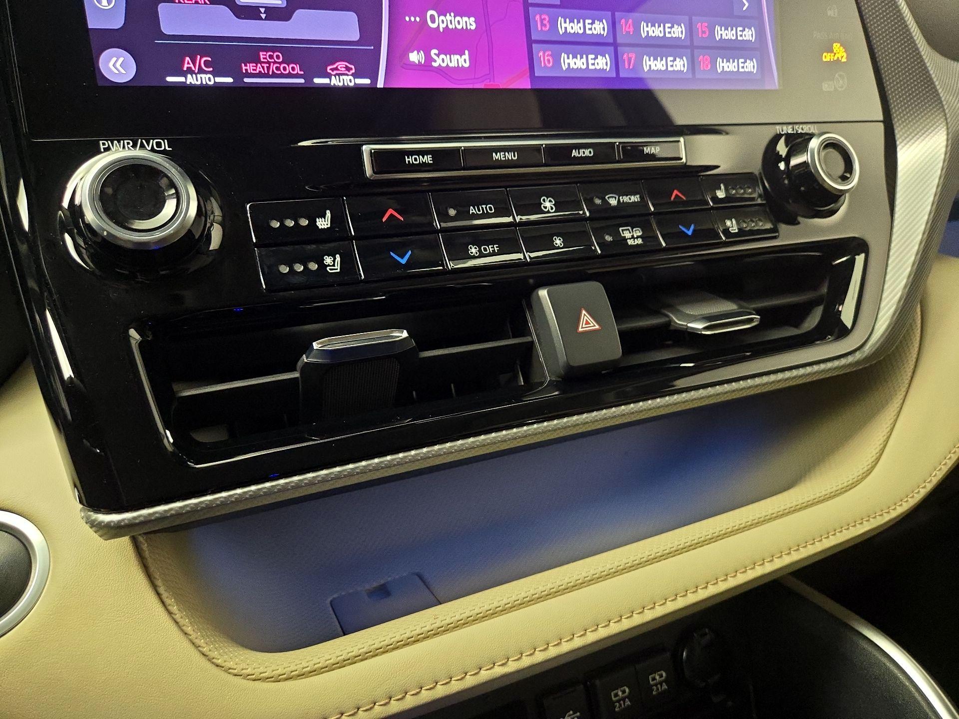 Thumbnail: 2021 Toyota Highlander - 17