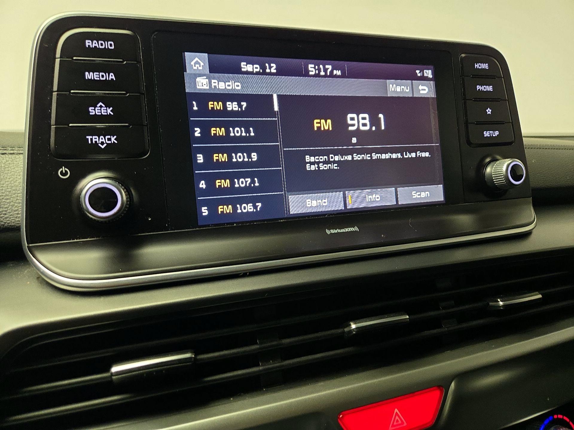 Thumbnail: 2020 Kia Telluride - 15