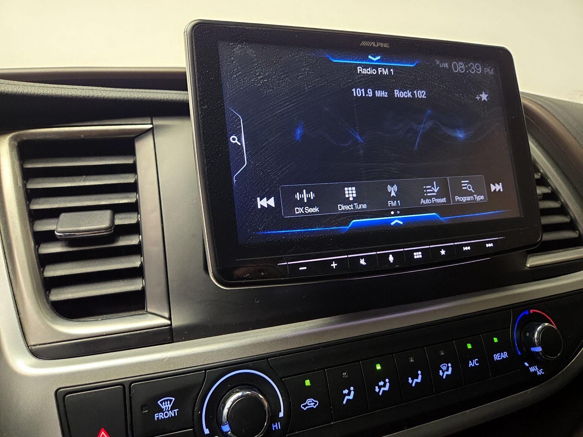 Thumbnail: 2019 Toyota Highlander - 15