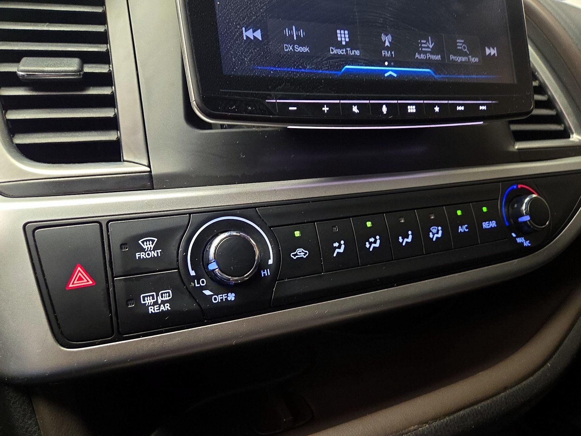 Thumbnail: 2019 Toyota Highlander - 16