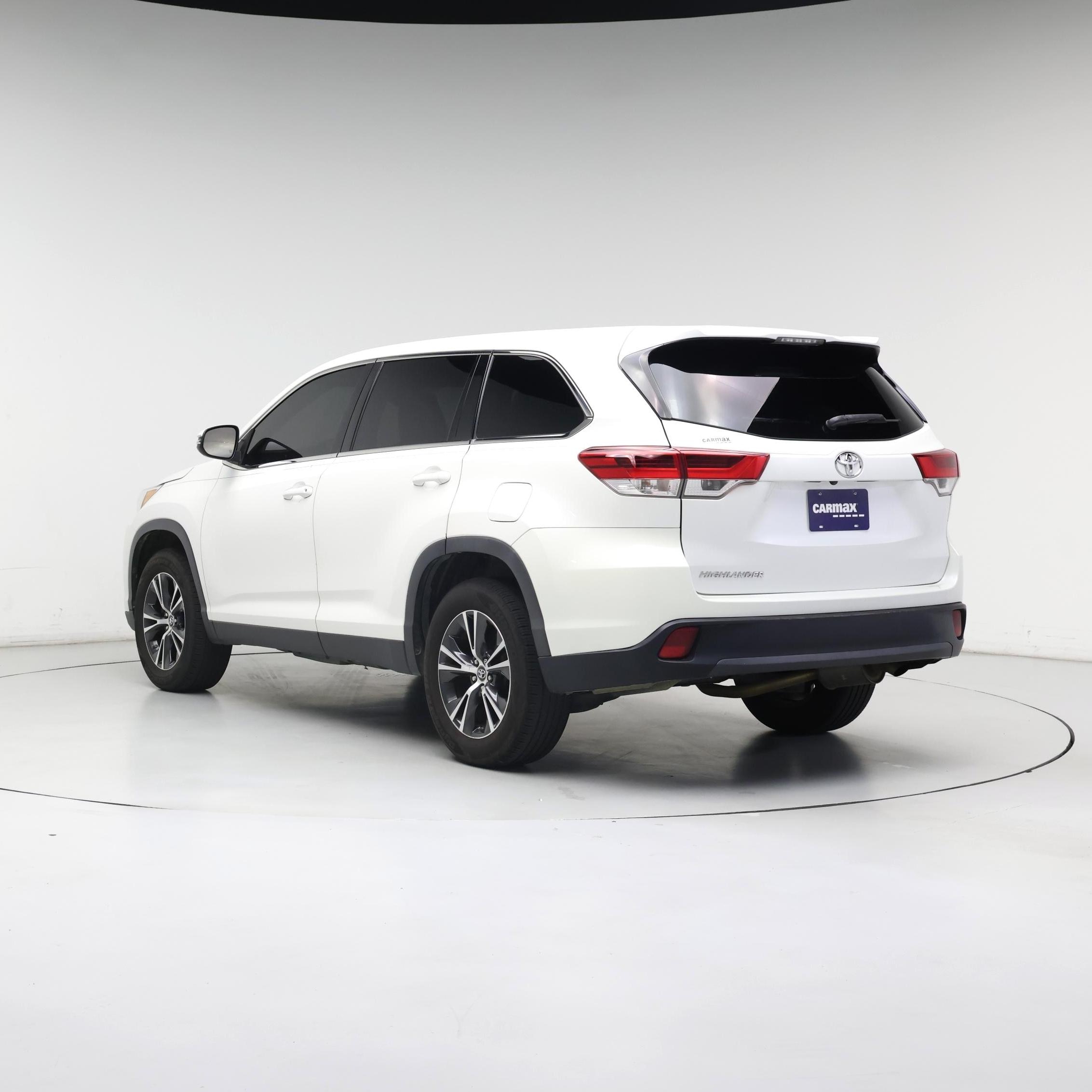 Thumbnail: 2019 Toyota Highlander - 2
