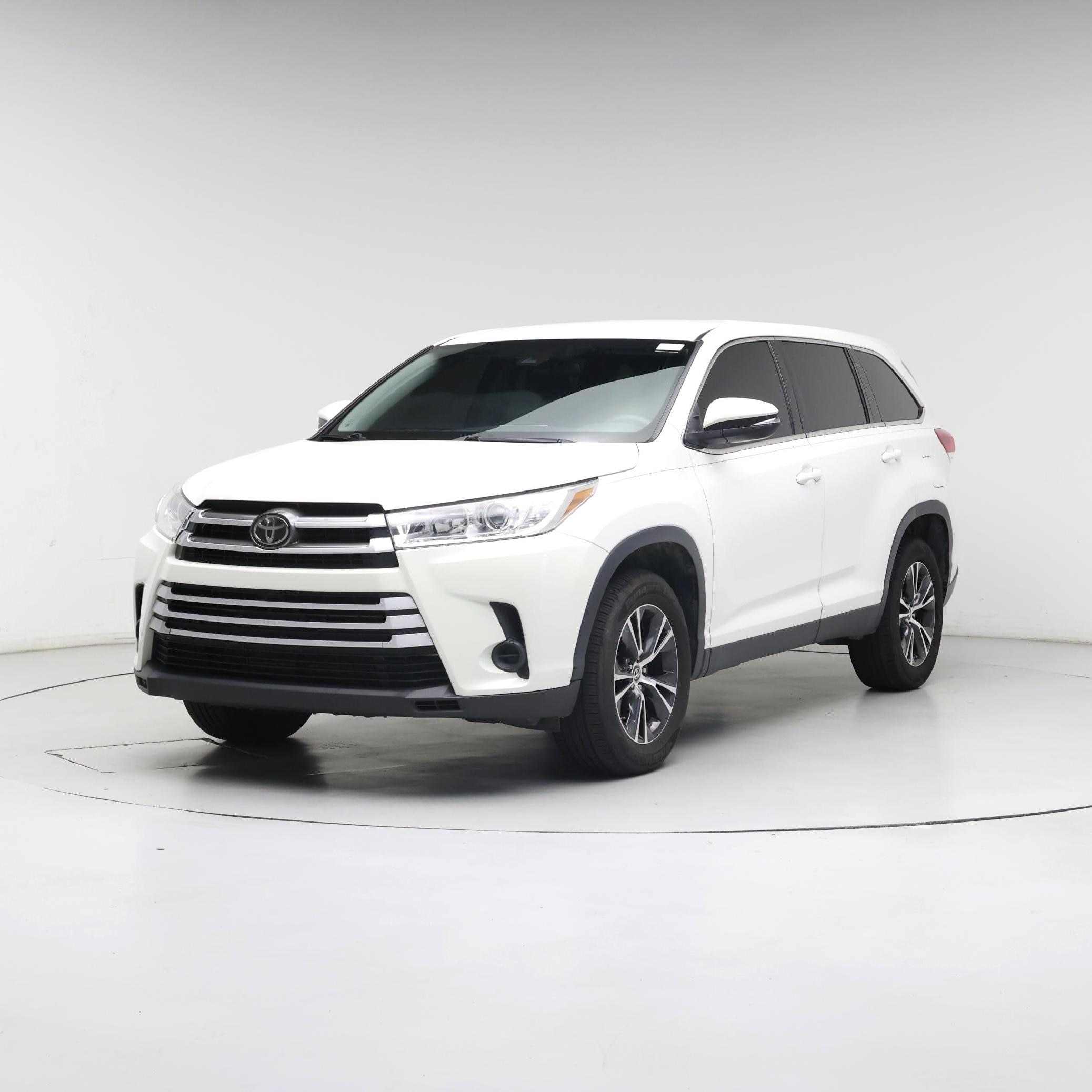 Thumbnail: 2019 Toyota Highlander - 4