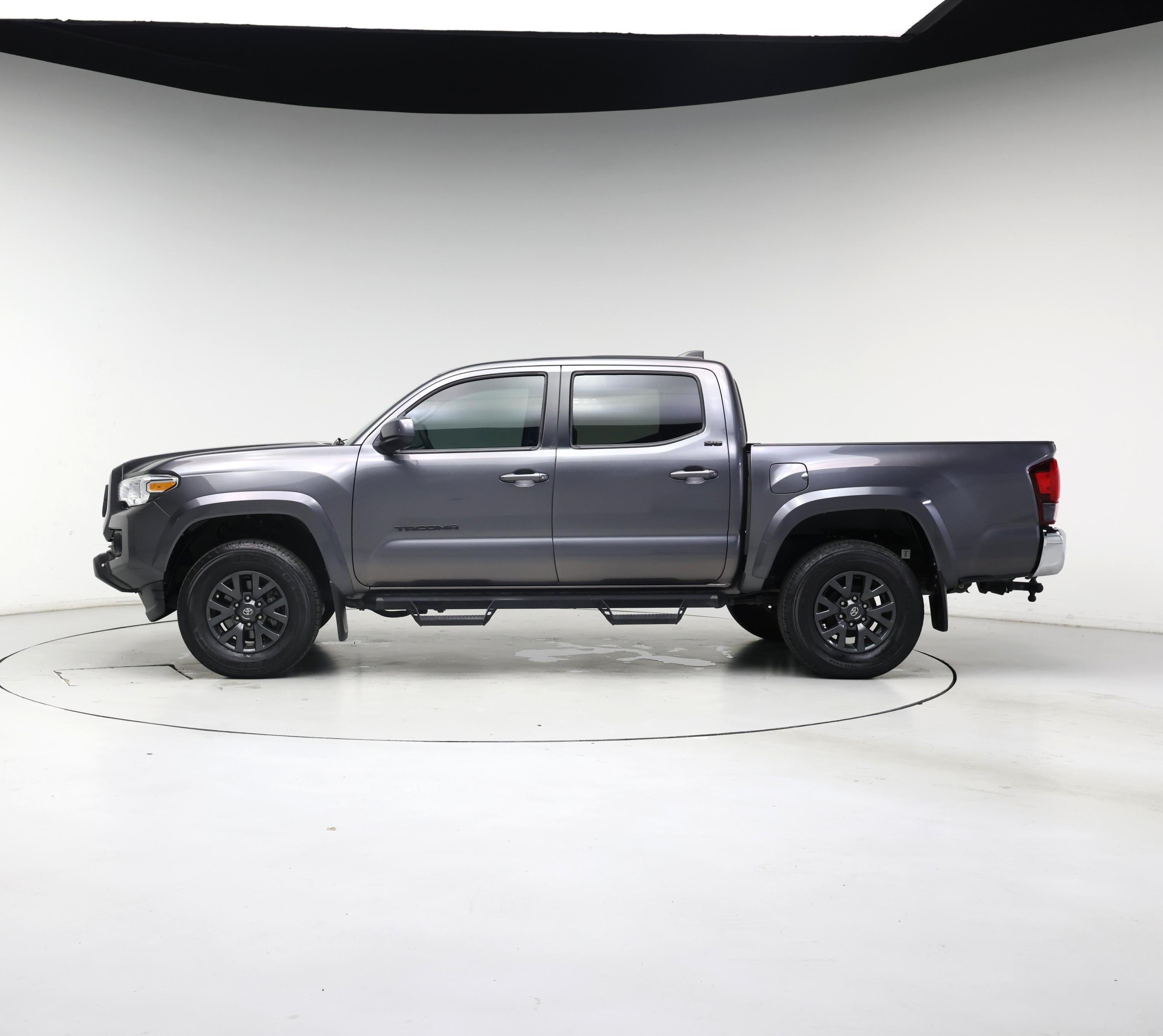 Thumbnail: 2021 Toyota Tacoma - 3