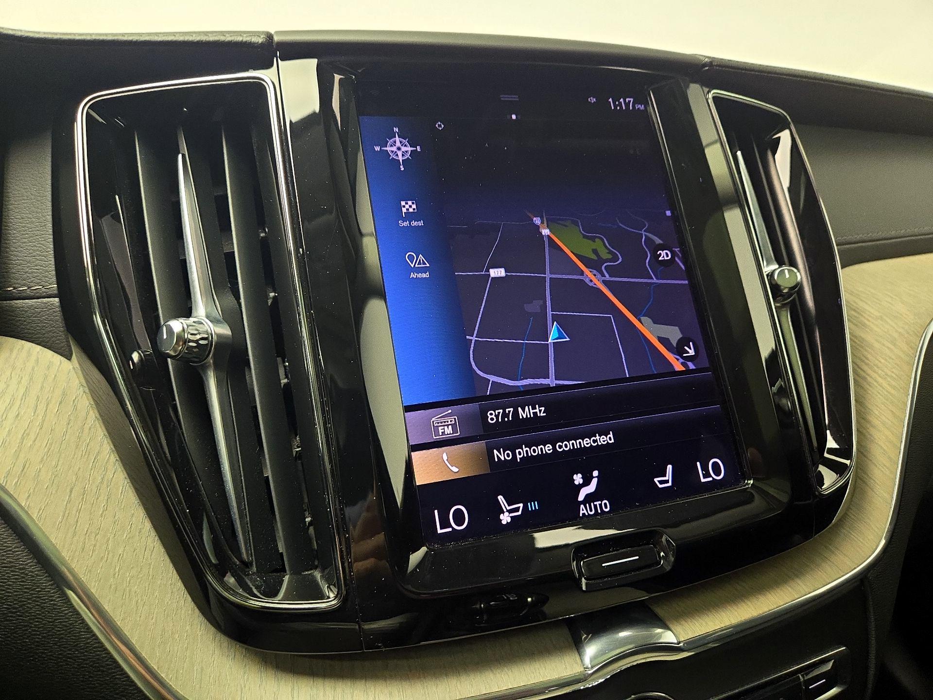 Thumbnail: 2021 Volvo XC60 - 14