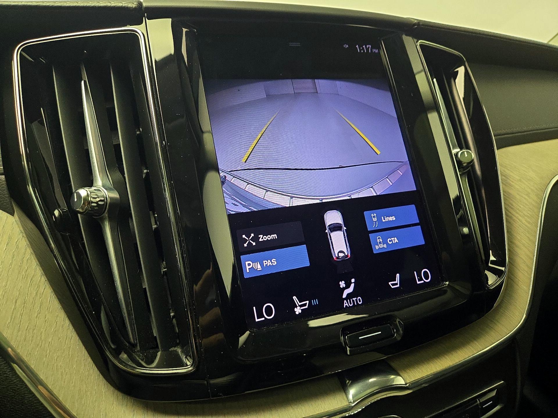 Thumbnail: 2021 Volvo XC60 - 15