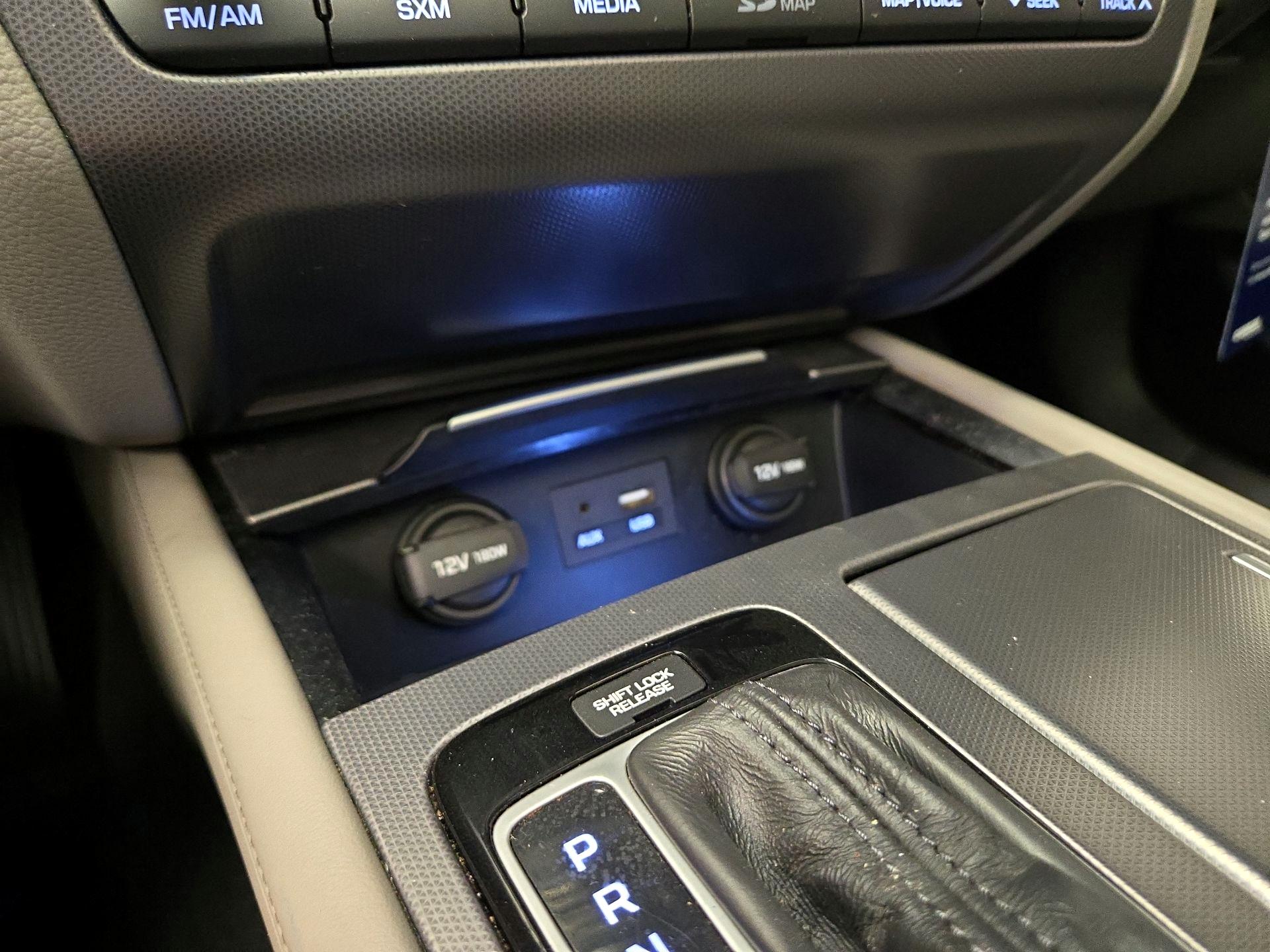 Thumbnail: 2016 Hyundai Genesis - 19